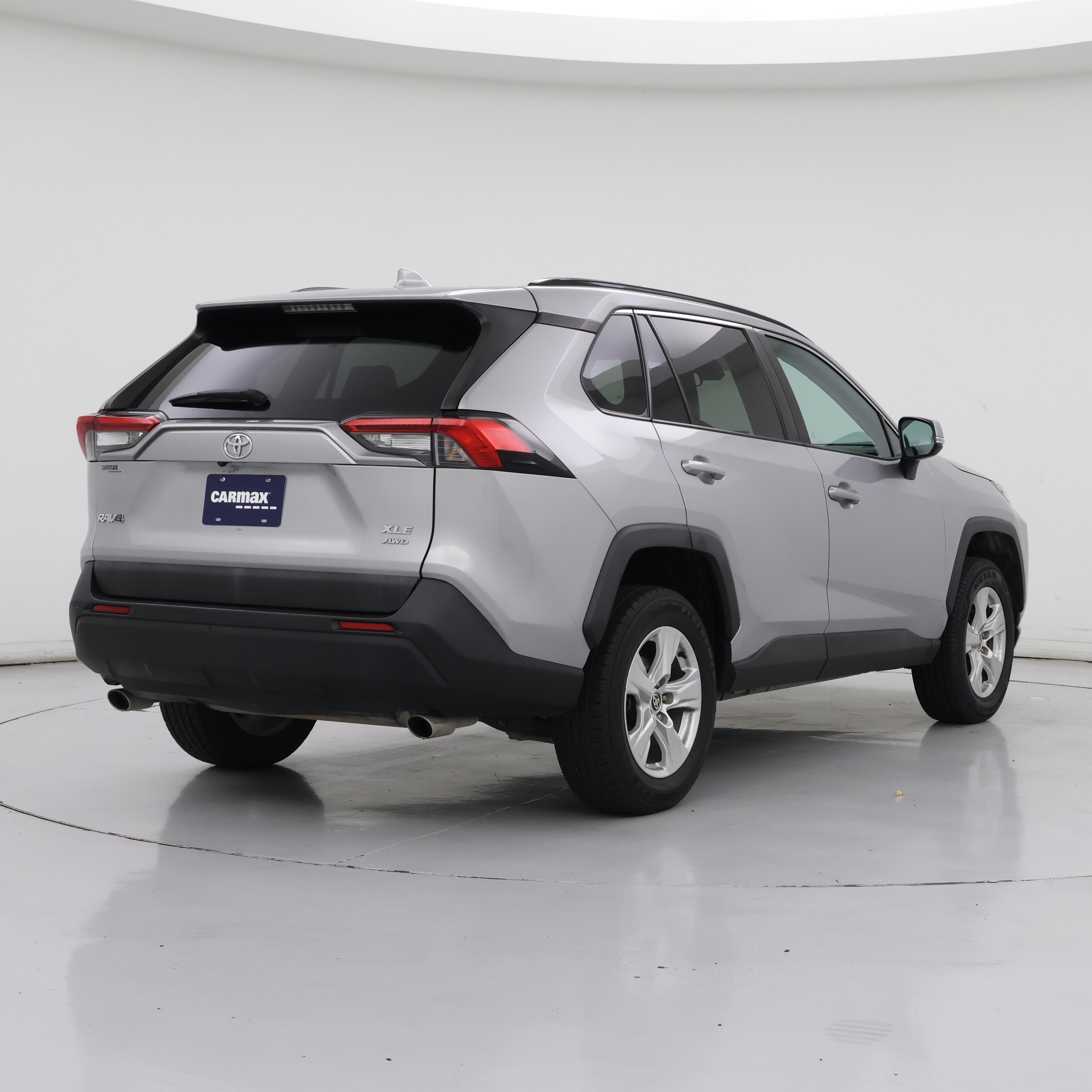 Thumbnail: 2021 Toyota RAV4 - 8