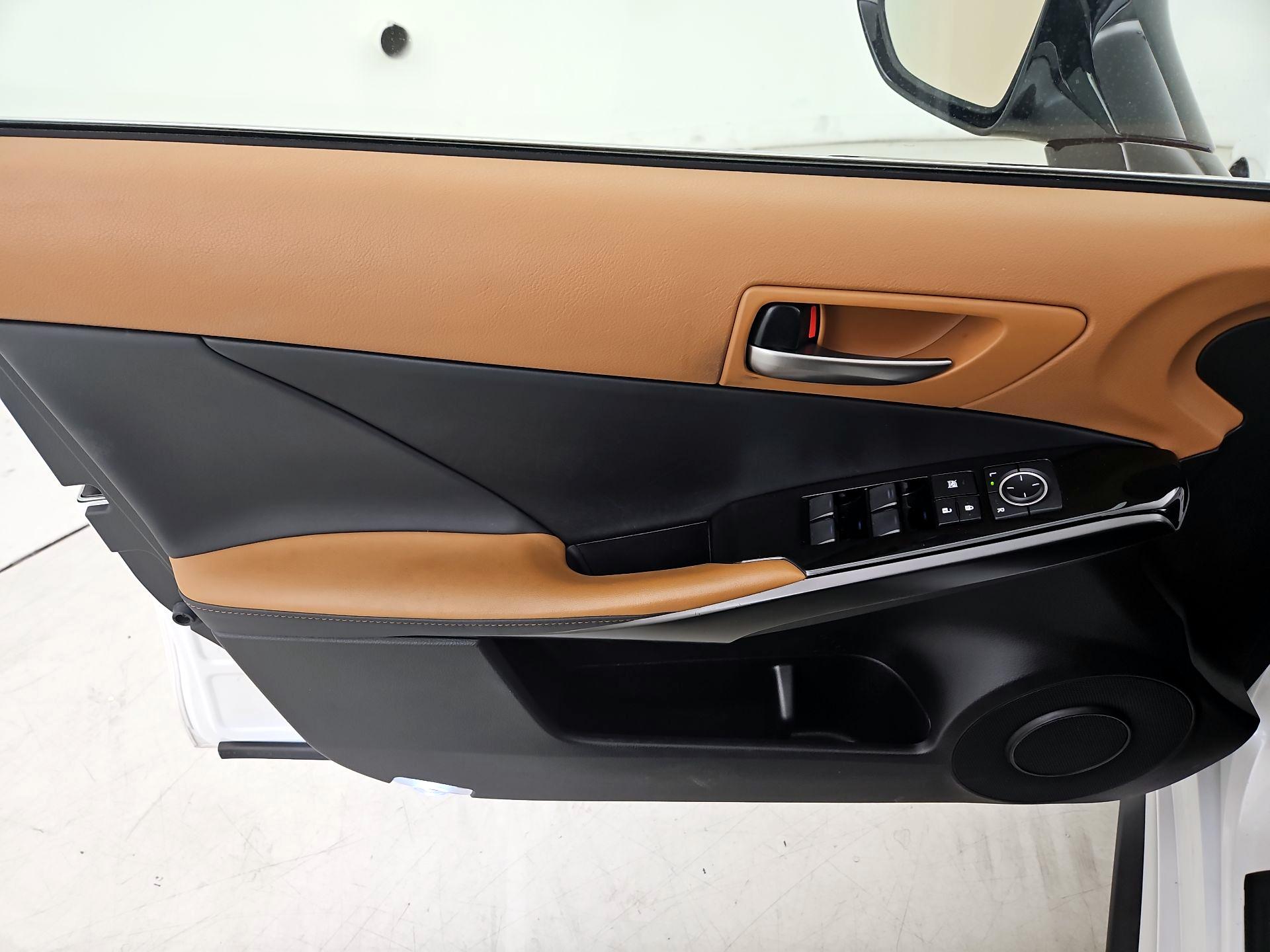 Thumbnail: 2024 Lexus IS - 12