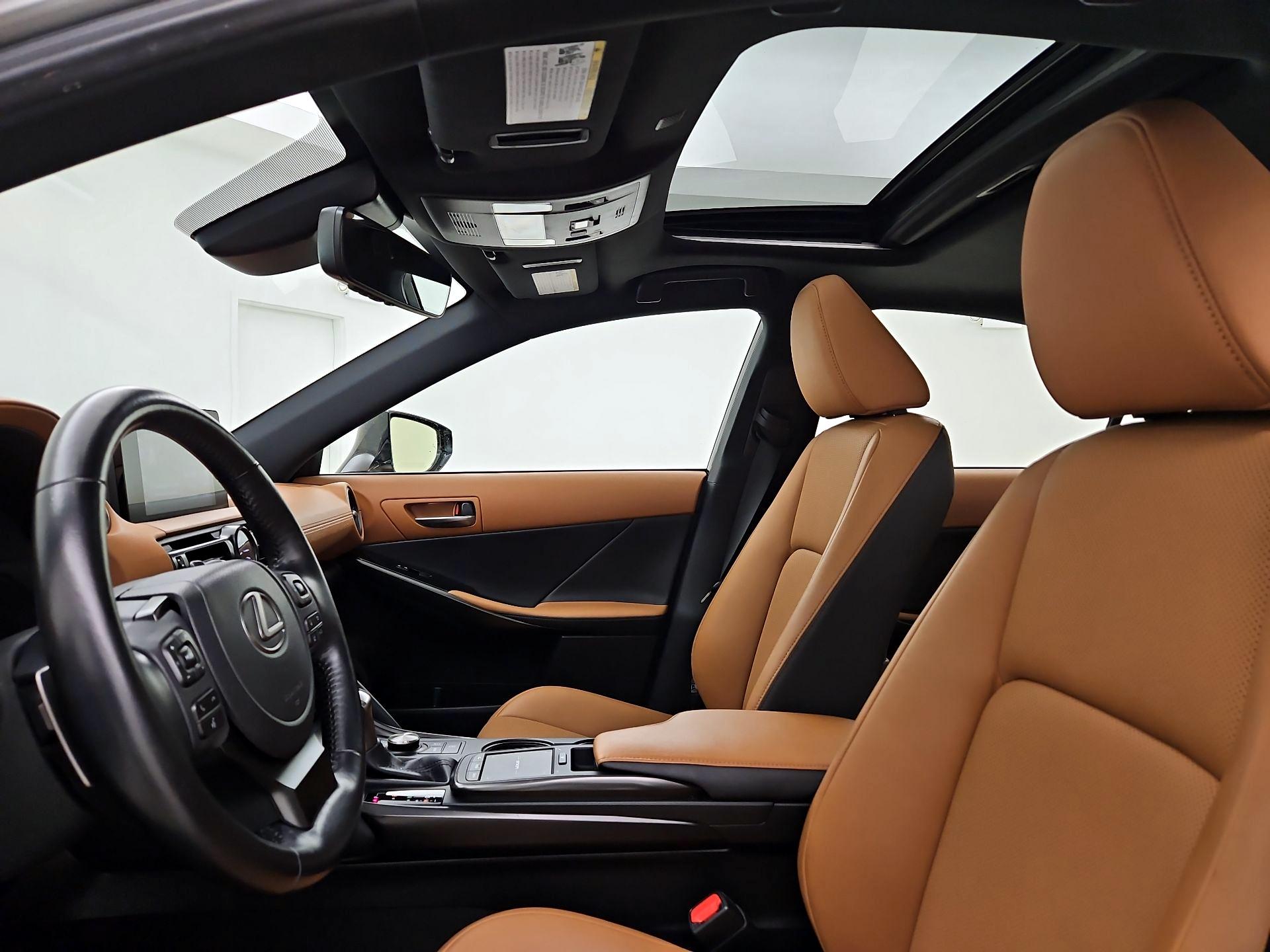 Thumbnail: 2023 Lexus IS - 19