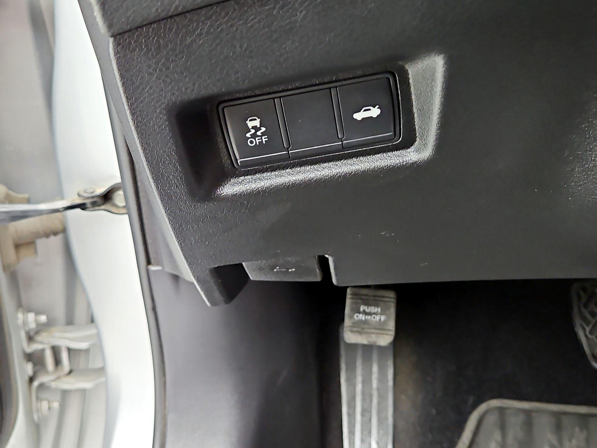 Thumbnail: 2018 INFINITI Q50 - 13