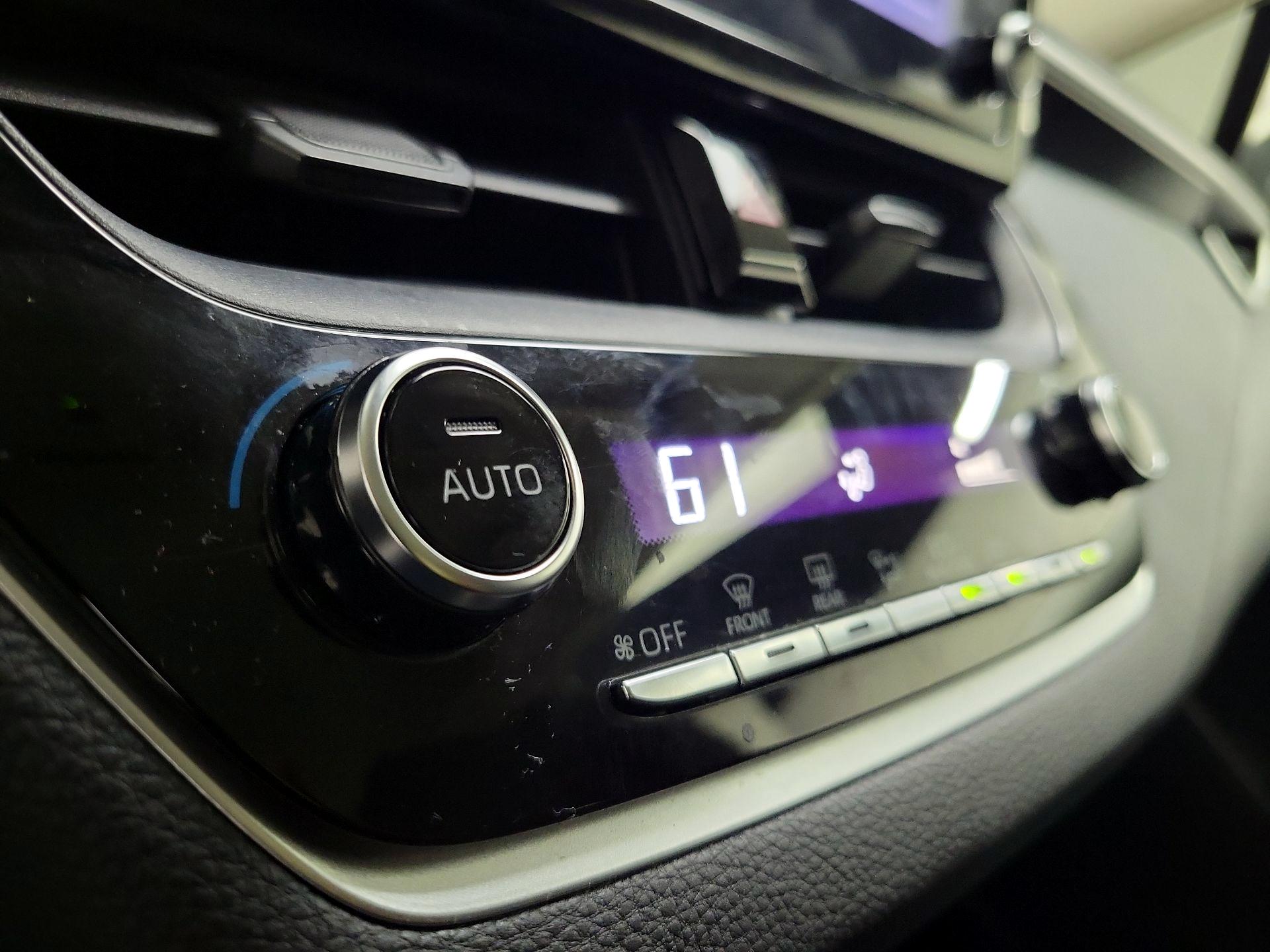 Thumbnail: 2022 Toyota Corolla - 16