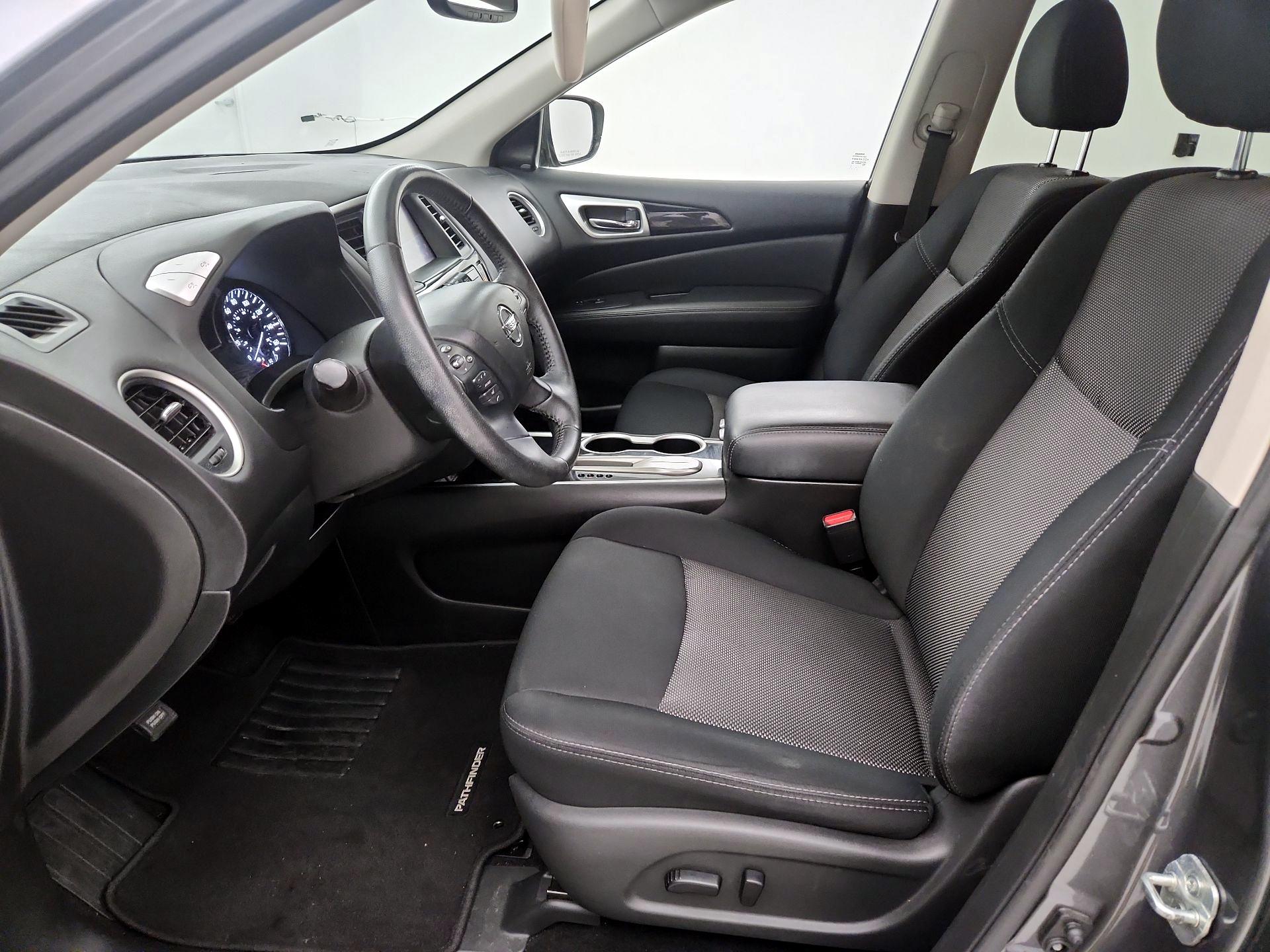 Thumbnail: 2019 Nissan Pathfinder - 9