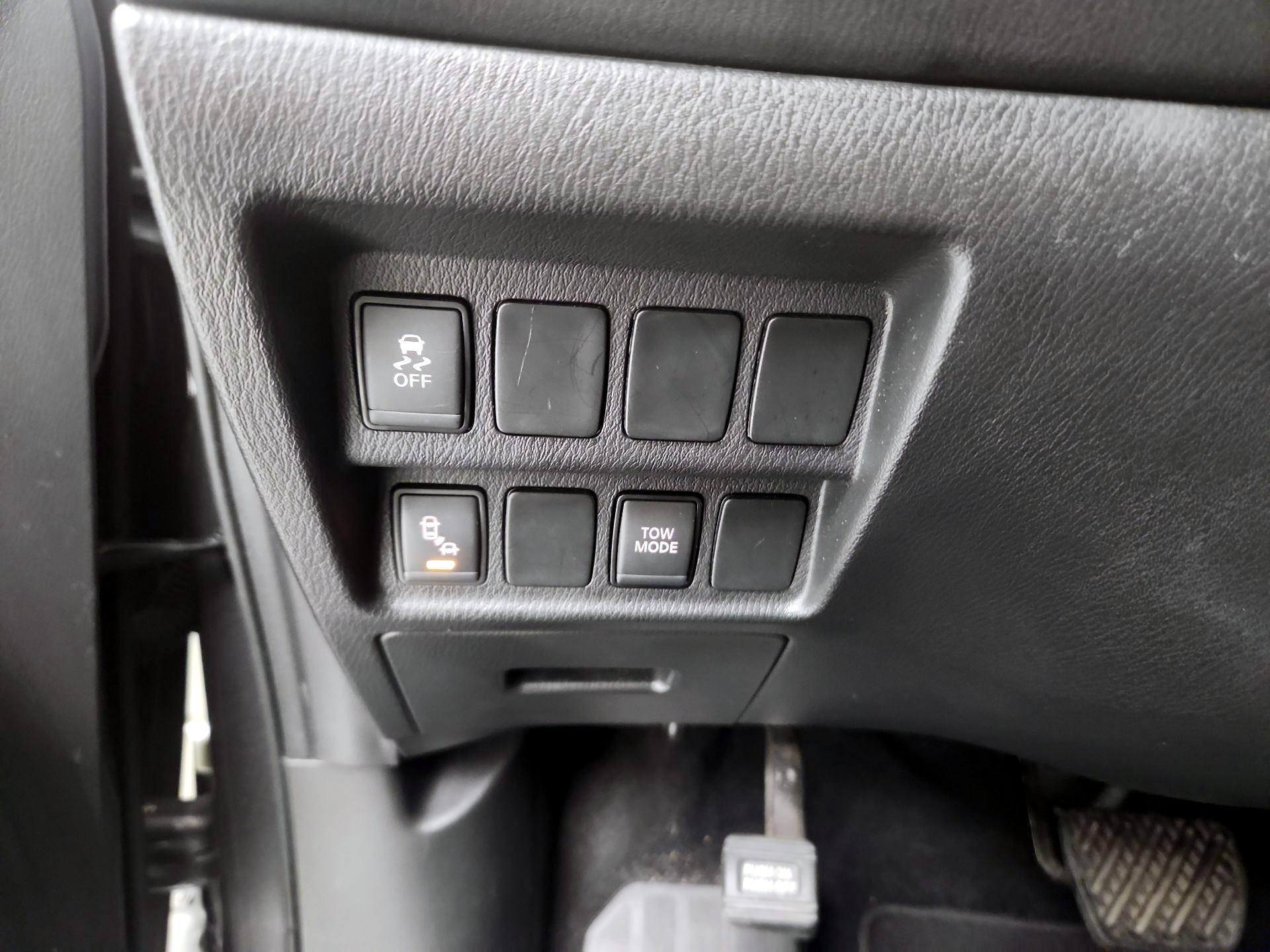 Thumbnail: 2019 Nissan Pathfinder - 11