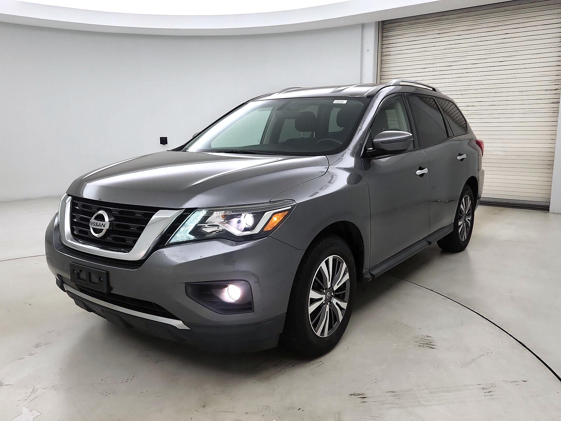 Thumbnail: 2019 Nissan Pathfinder - 3