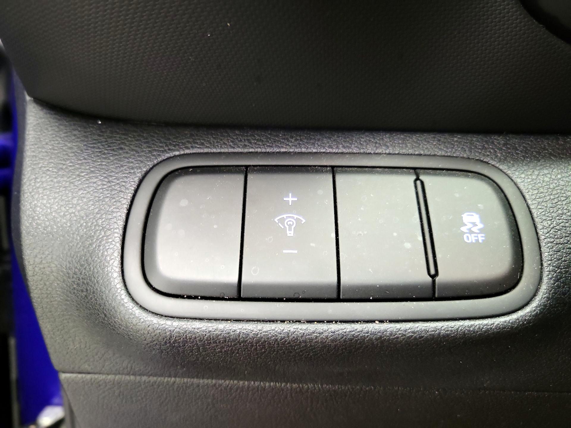 Thumbnail: 2024 Hyundai Venue - 13