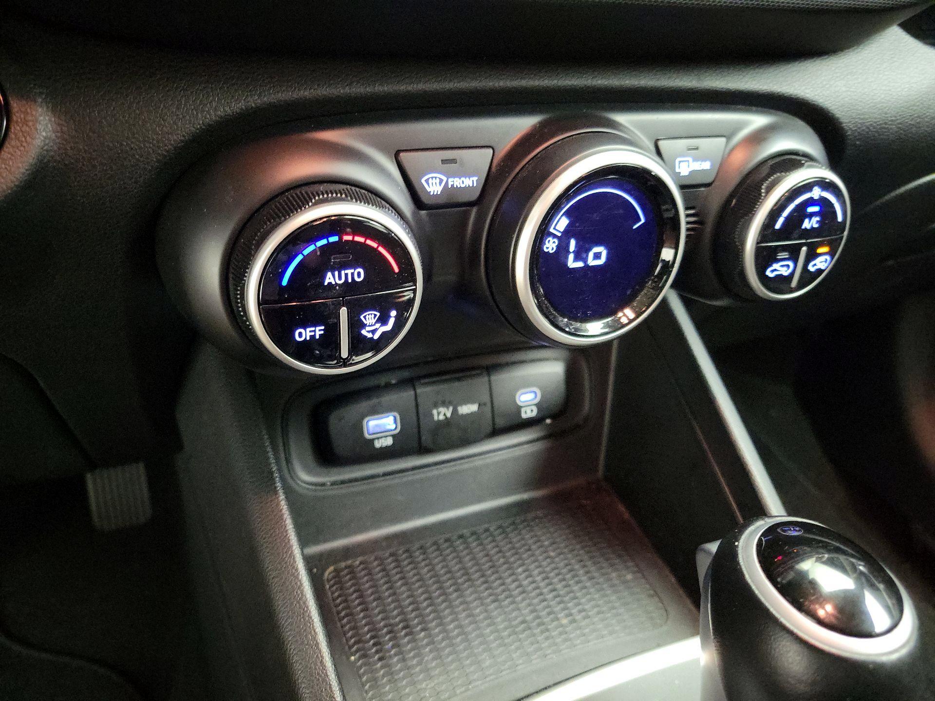 Thumbnail: 2024 Hyundai Venue - 17