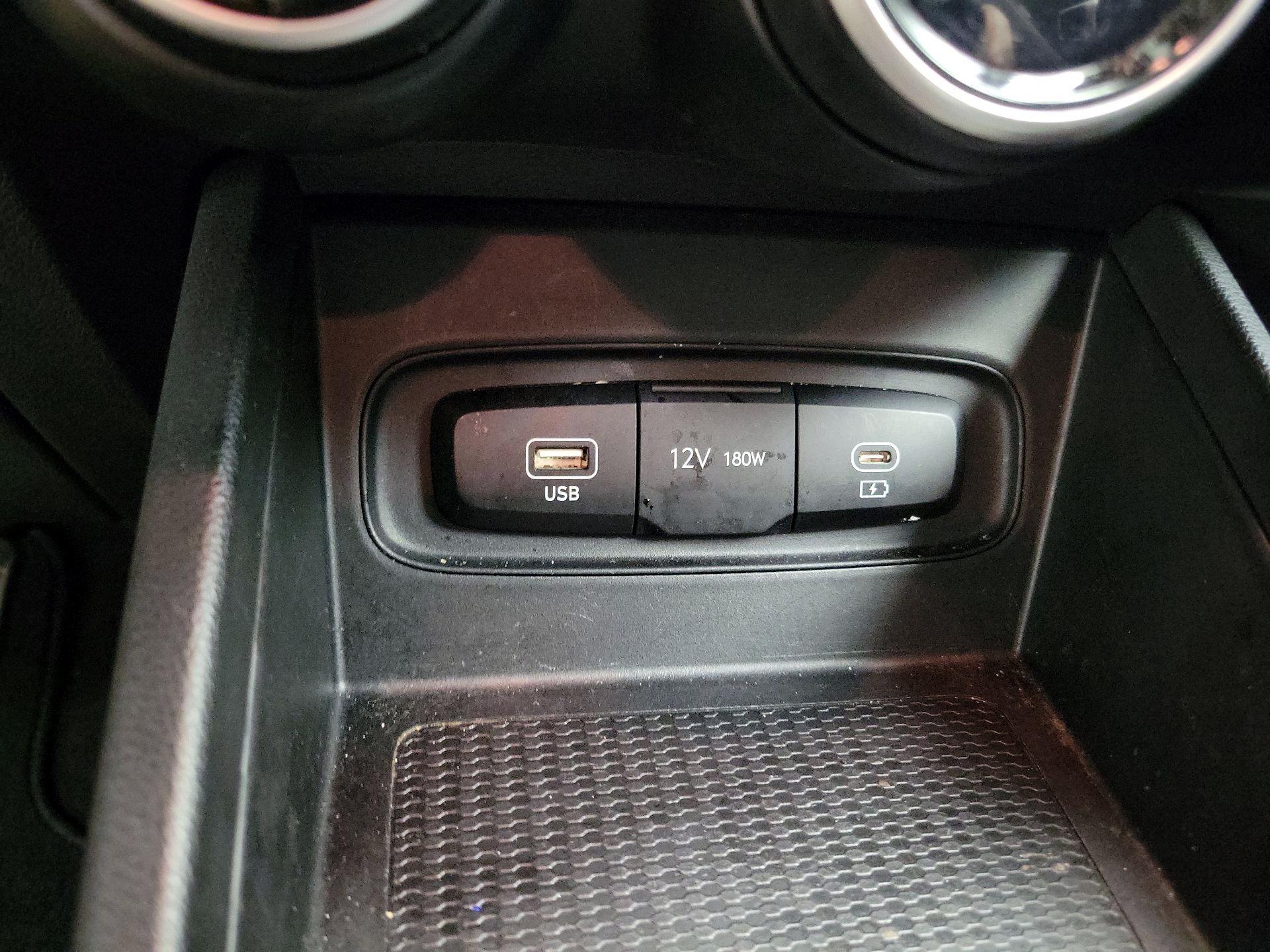 Thumbnail: 2024 Hyundai Venue - 19