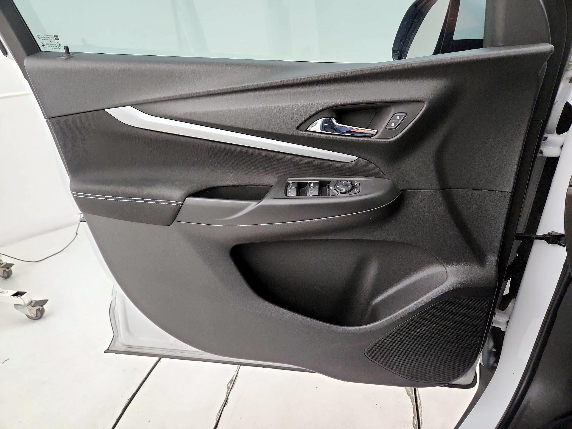 Thumbnail: 2023 Chevrolet Bolt EUV - 10