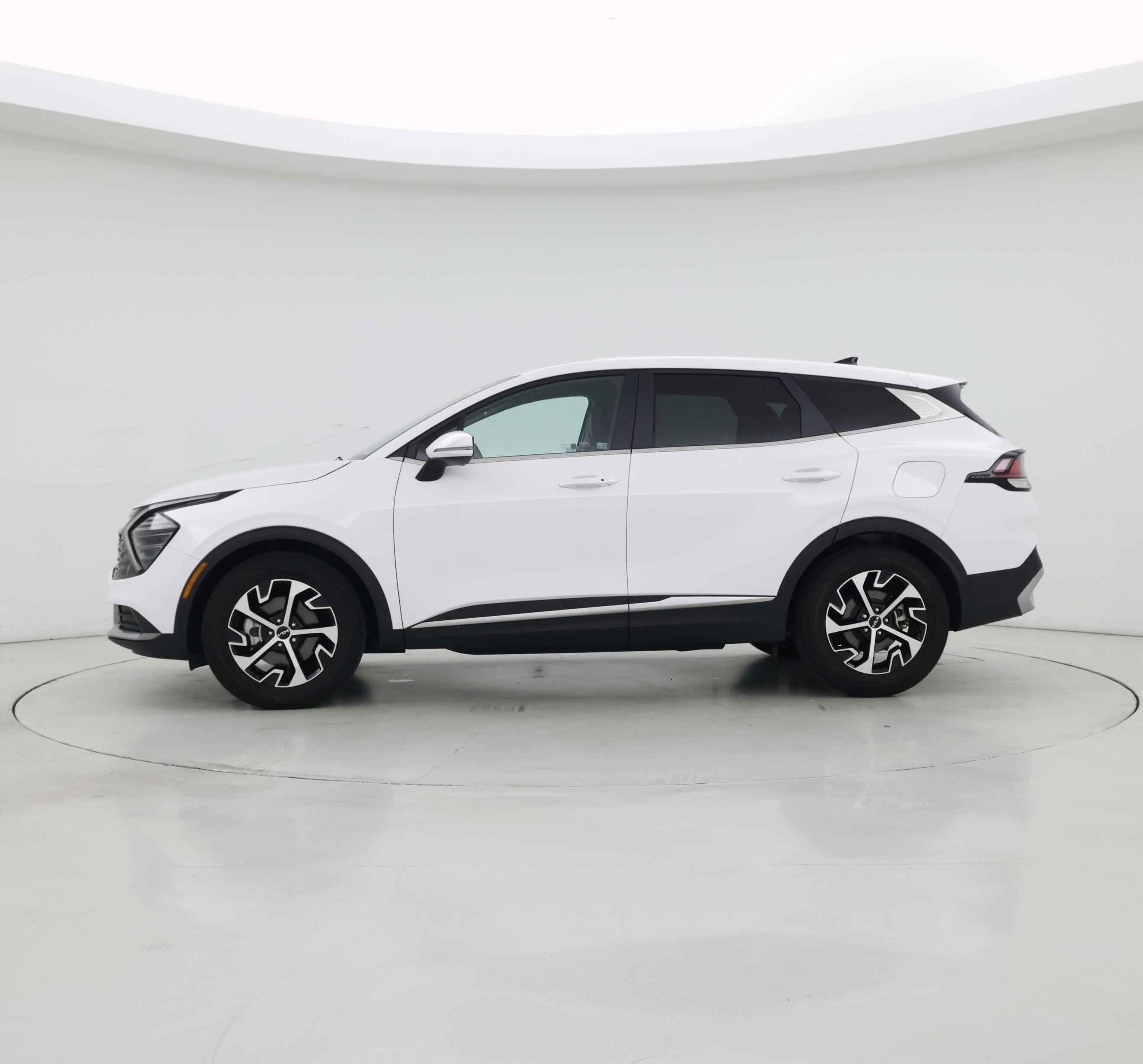 Thumbnail: 2024 Kia Sportage - 3