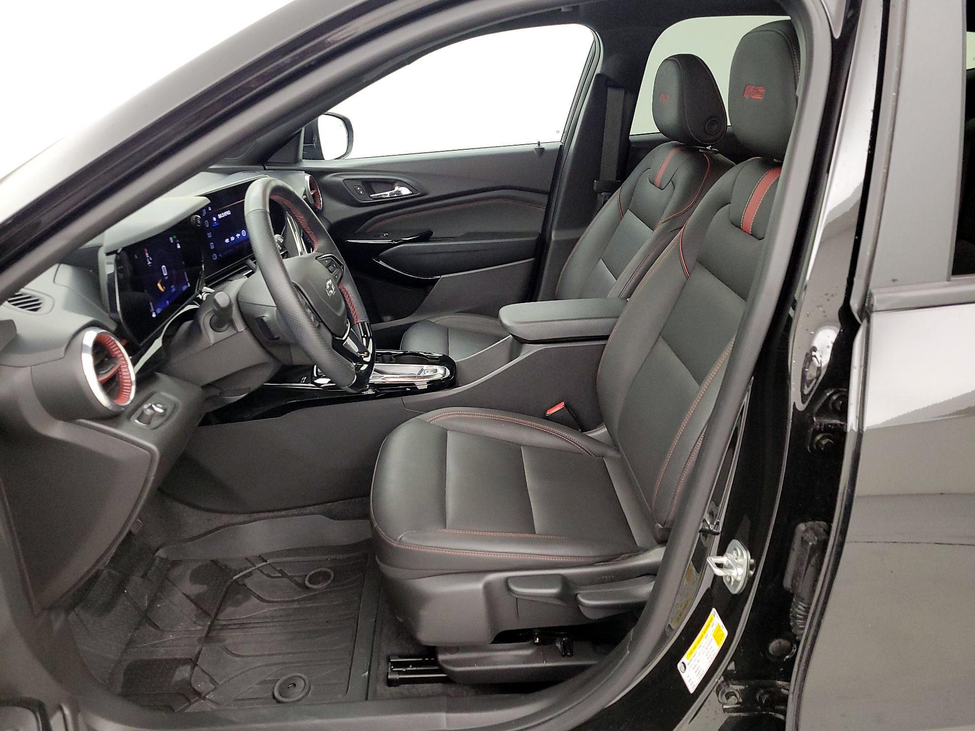 Thumbnail: 2025 Chevrolet Trax - 11