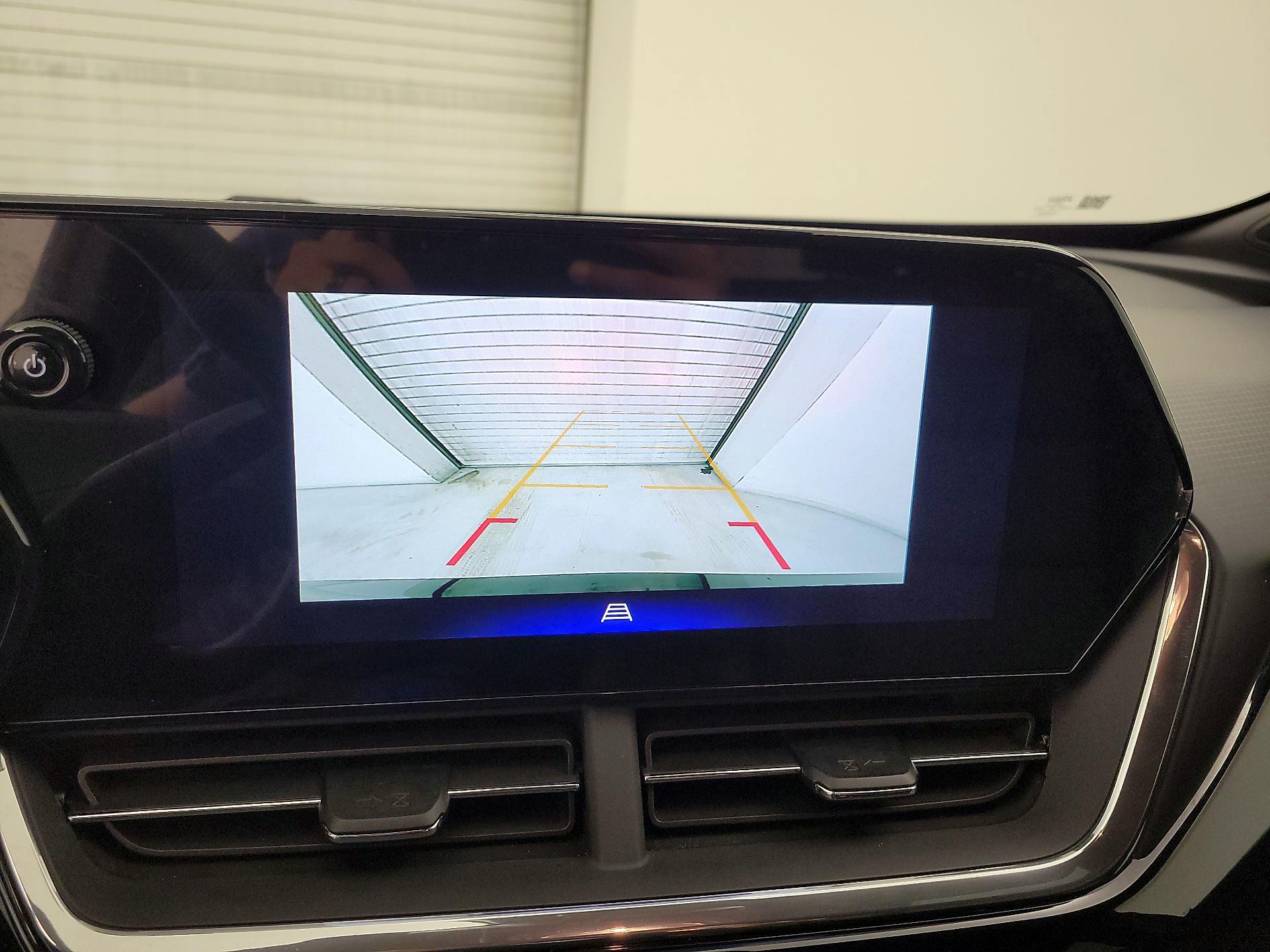 Thumbnail: 2025 Chevrolet Trax - 14