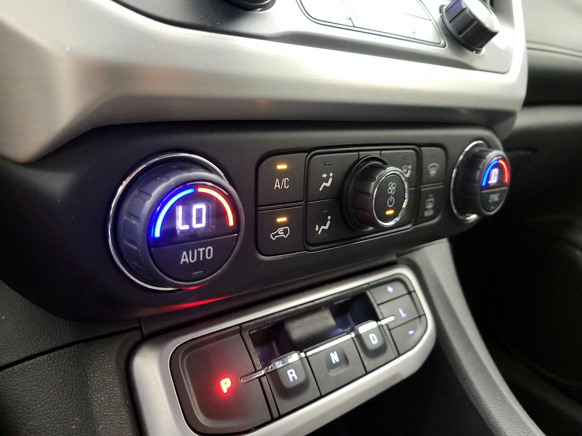 Thumbnail: 2020 GMC Acadia - 16