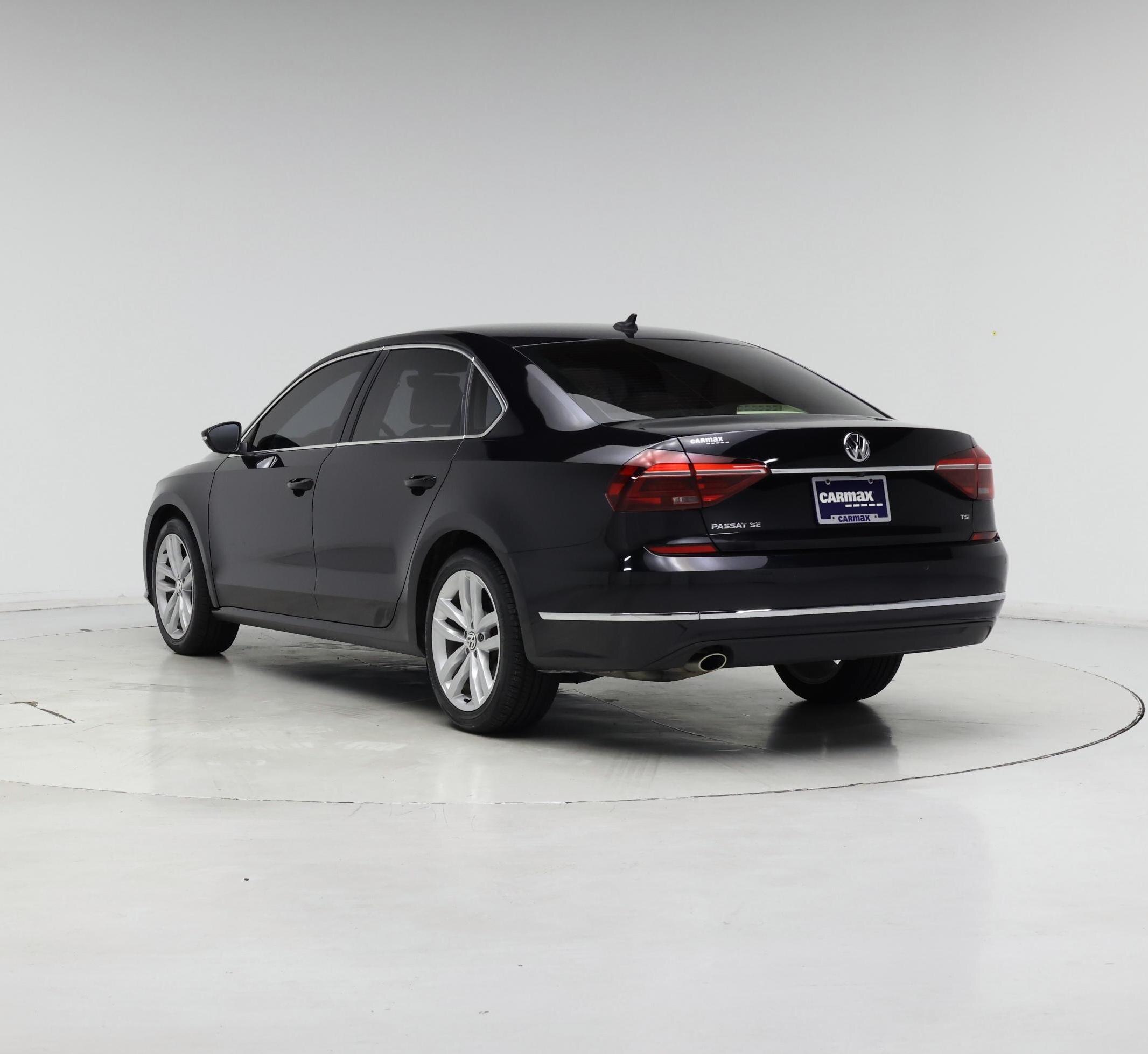 Thumbnail: 2018 Volkswagen Passat - 2