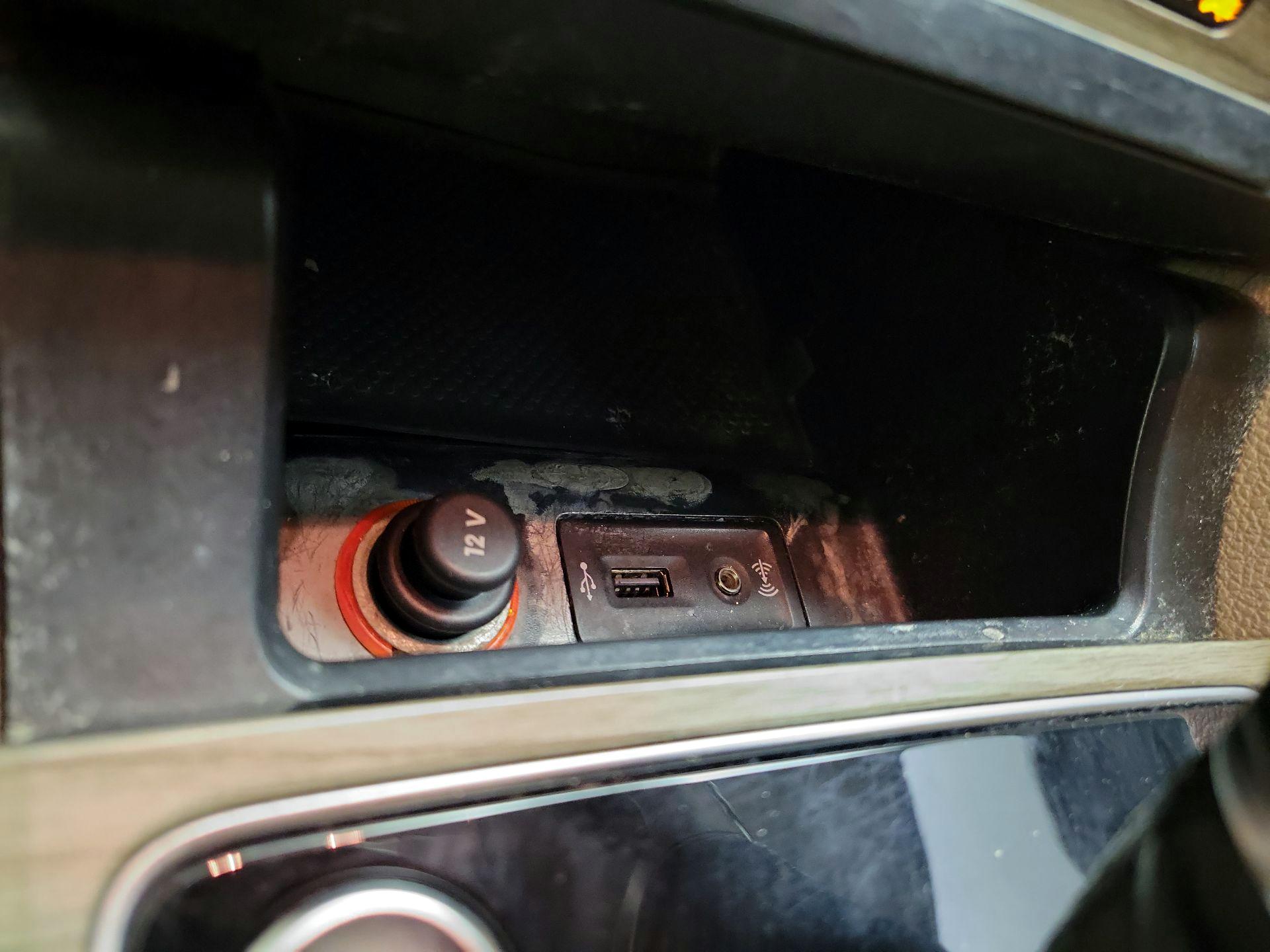 Thumbnail: 2018 Volkswagen Passat - 19