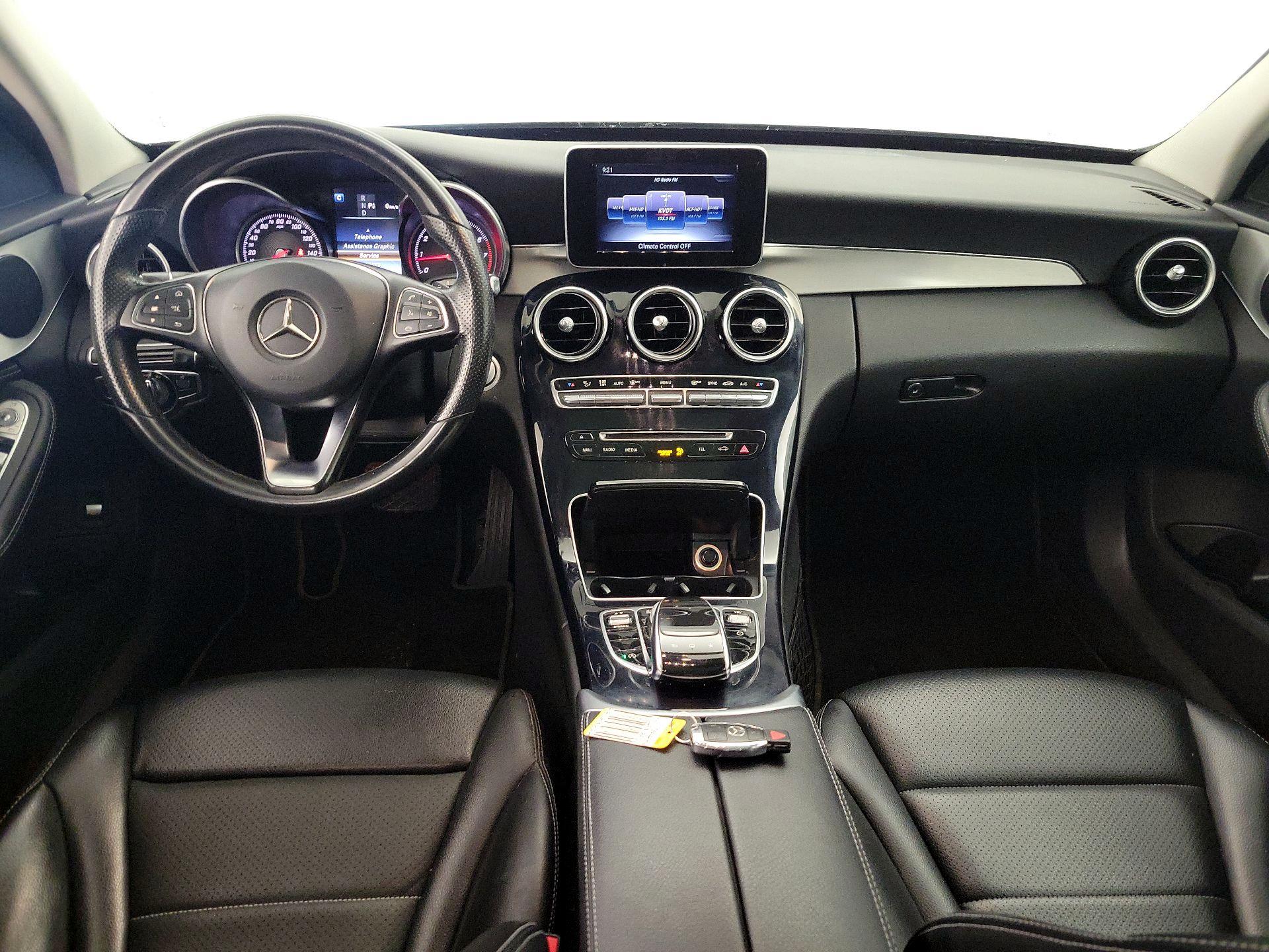 Thumbnail: 2016 Mercedes-Benz C-Class - 9