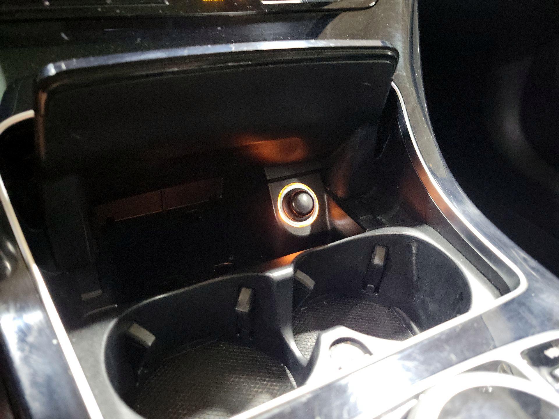 Thumbnail: 2016 Mercedes-Benz C-Class - 17