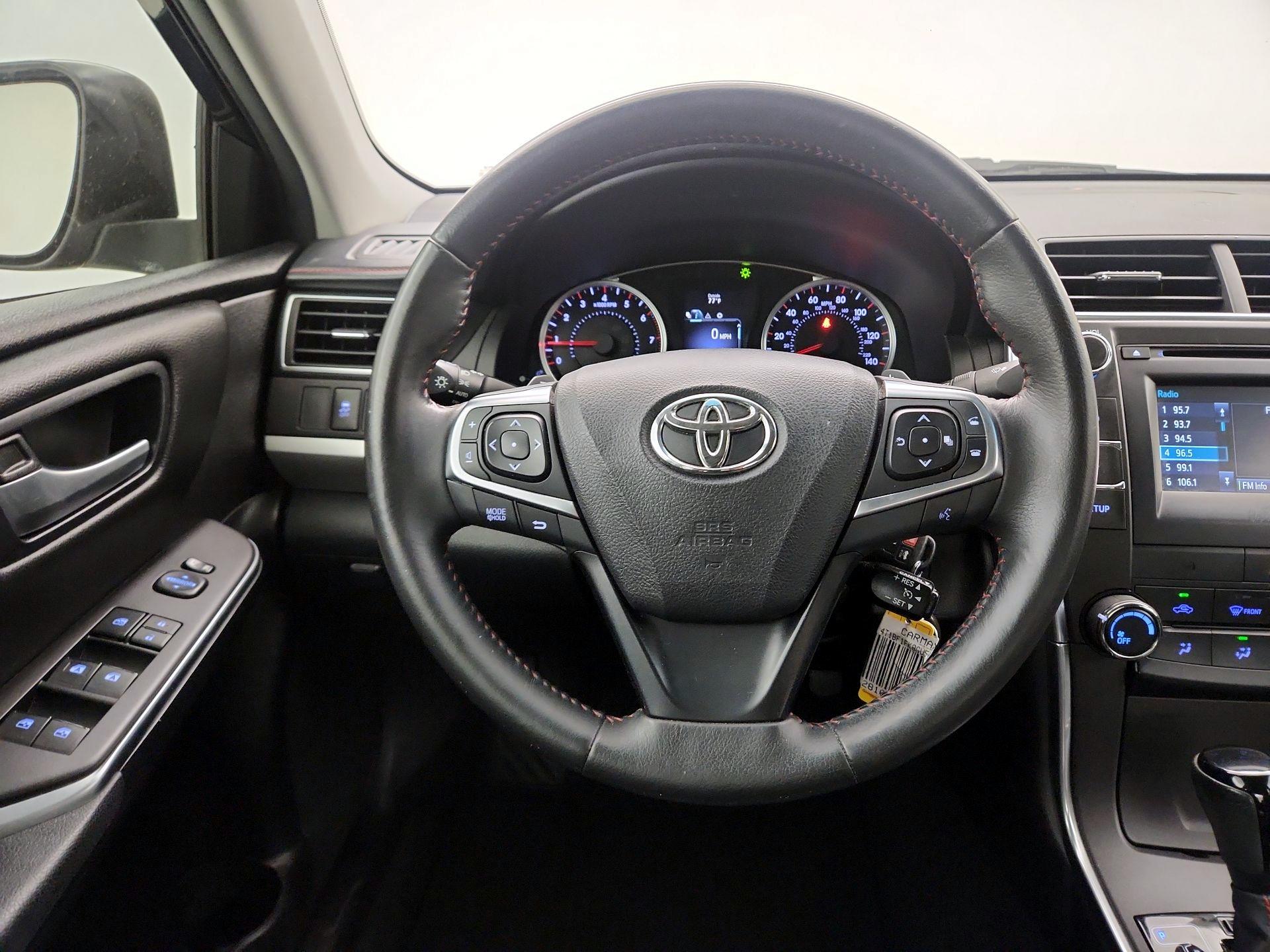 Thumbnail: 2016 Toyota Camry - 10