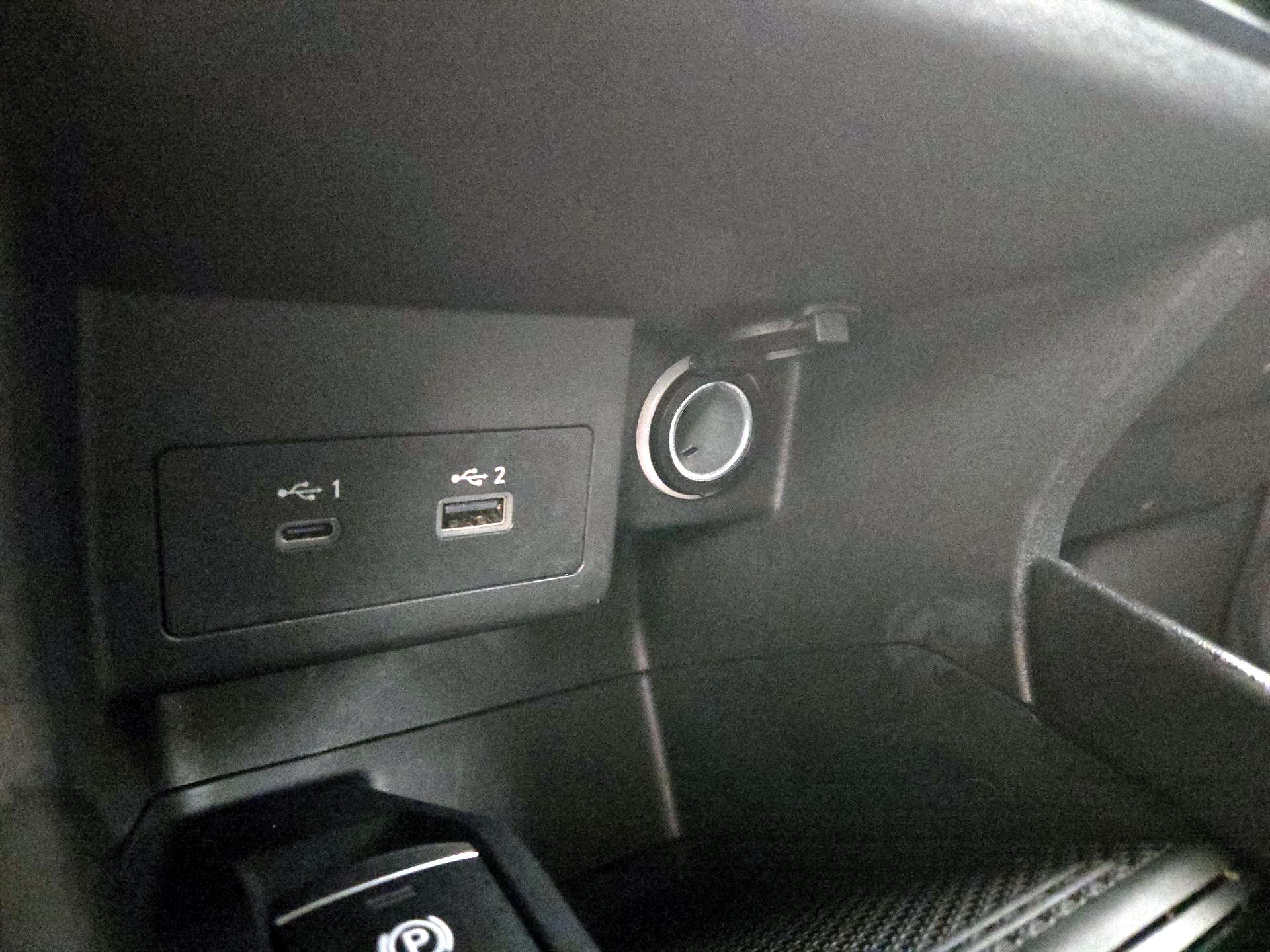 Thumbnail: 2021 Nissan Kicks - 18