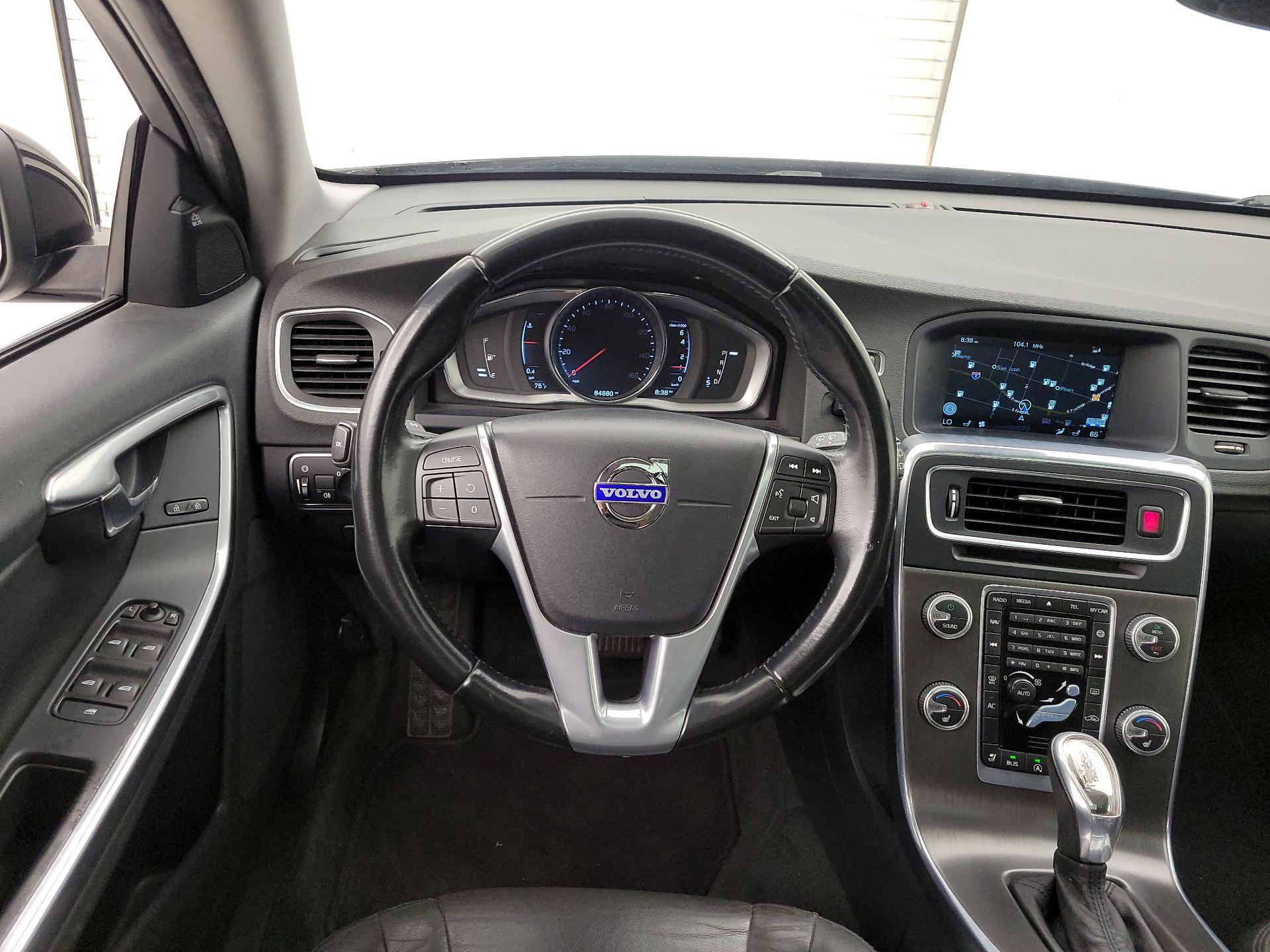 Thumbnail: 2015 Volvo V60 - 10