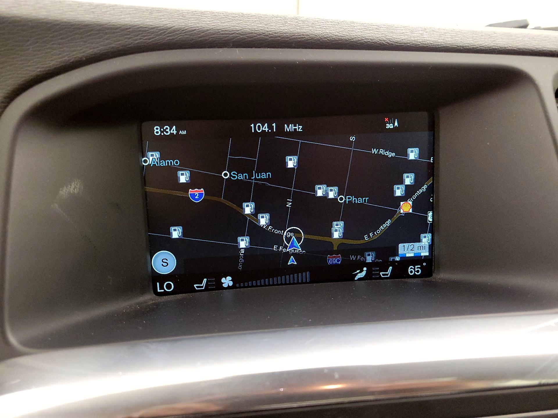 Thumbnail: 2015 Volvo V60 - 14