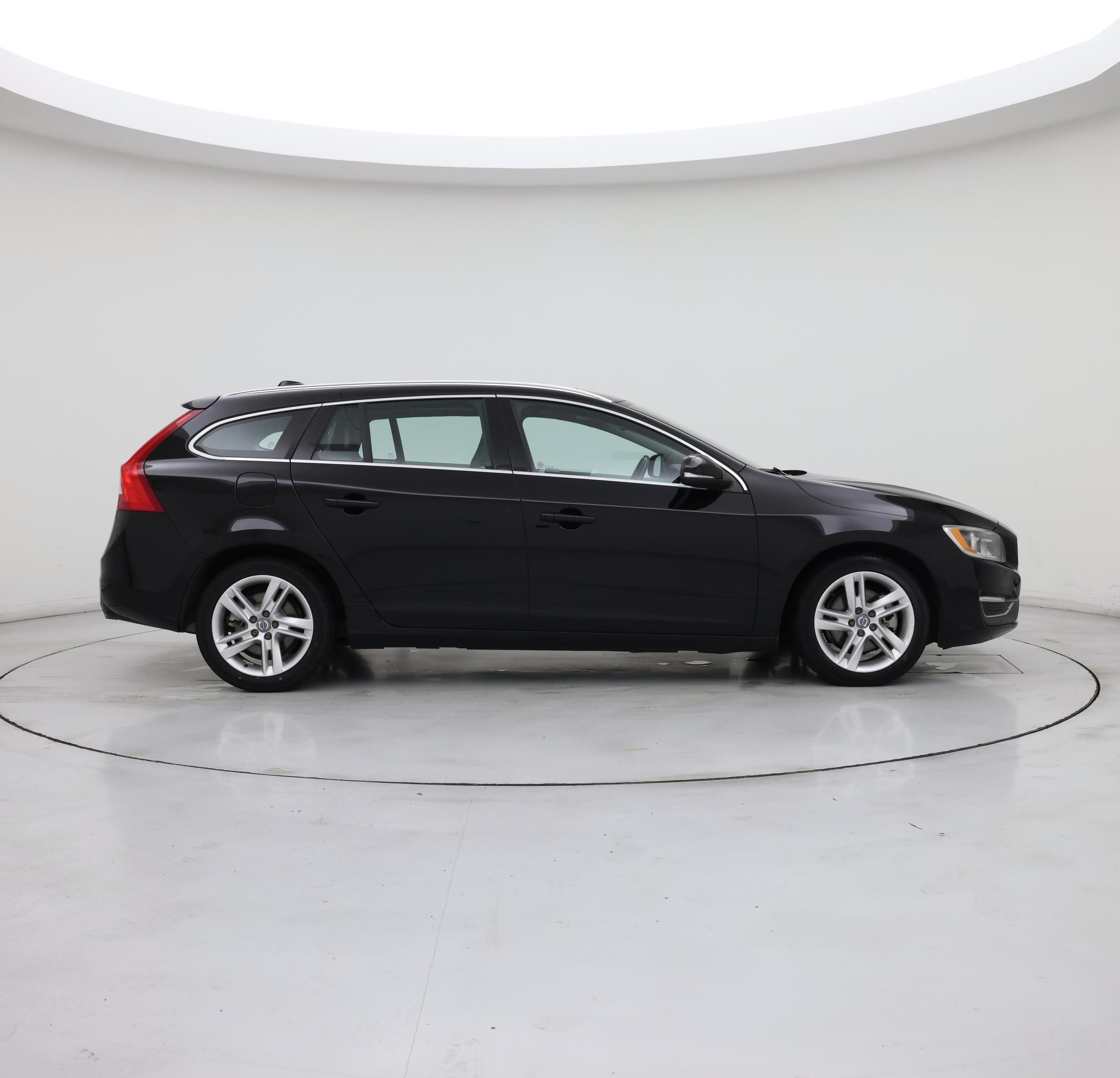 Thumbnail: 2015 Volvo V60 - 7