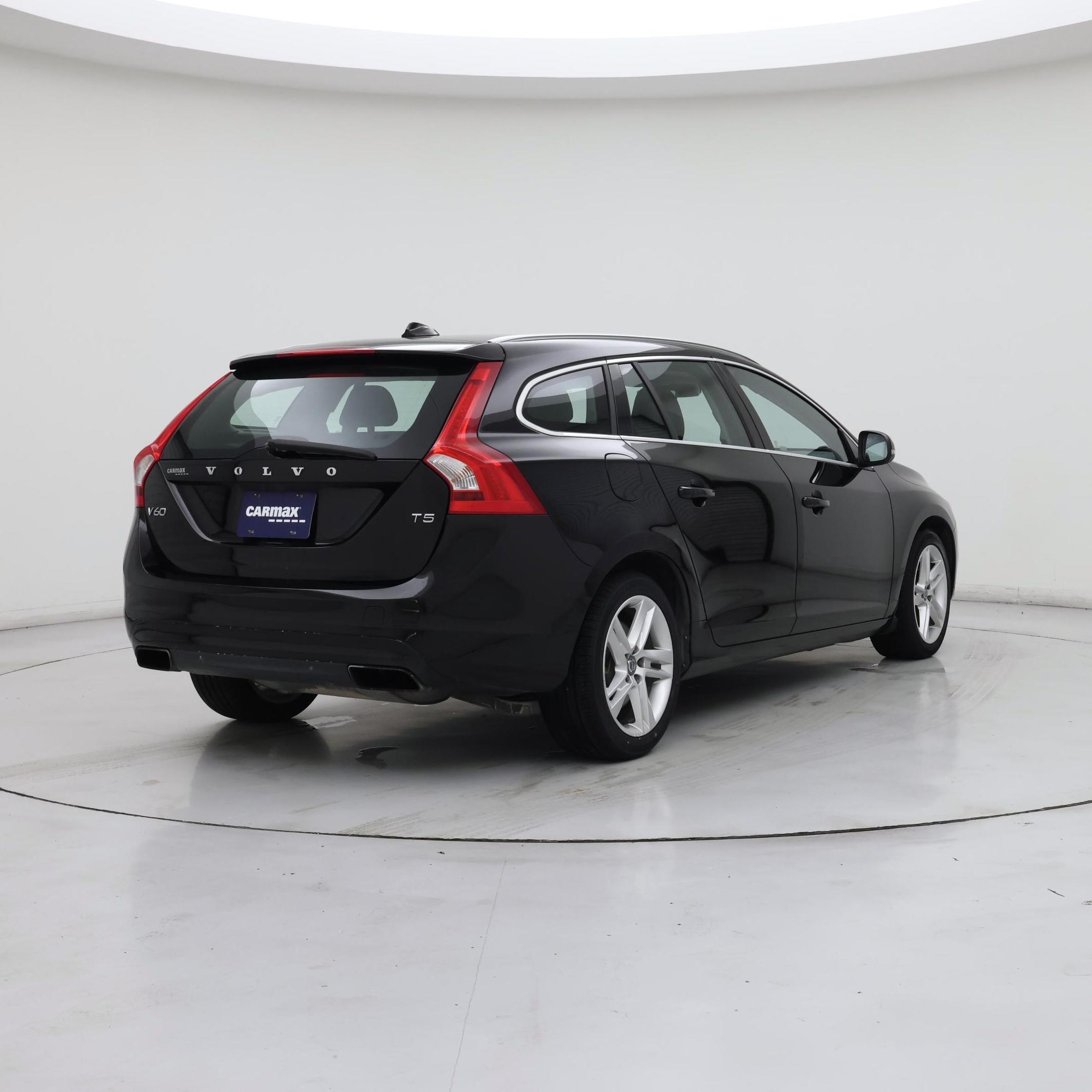 Thumbnail: 2015 Volvo V60 - 8