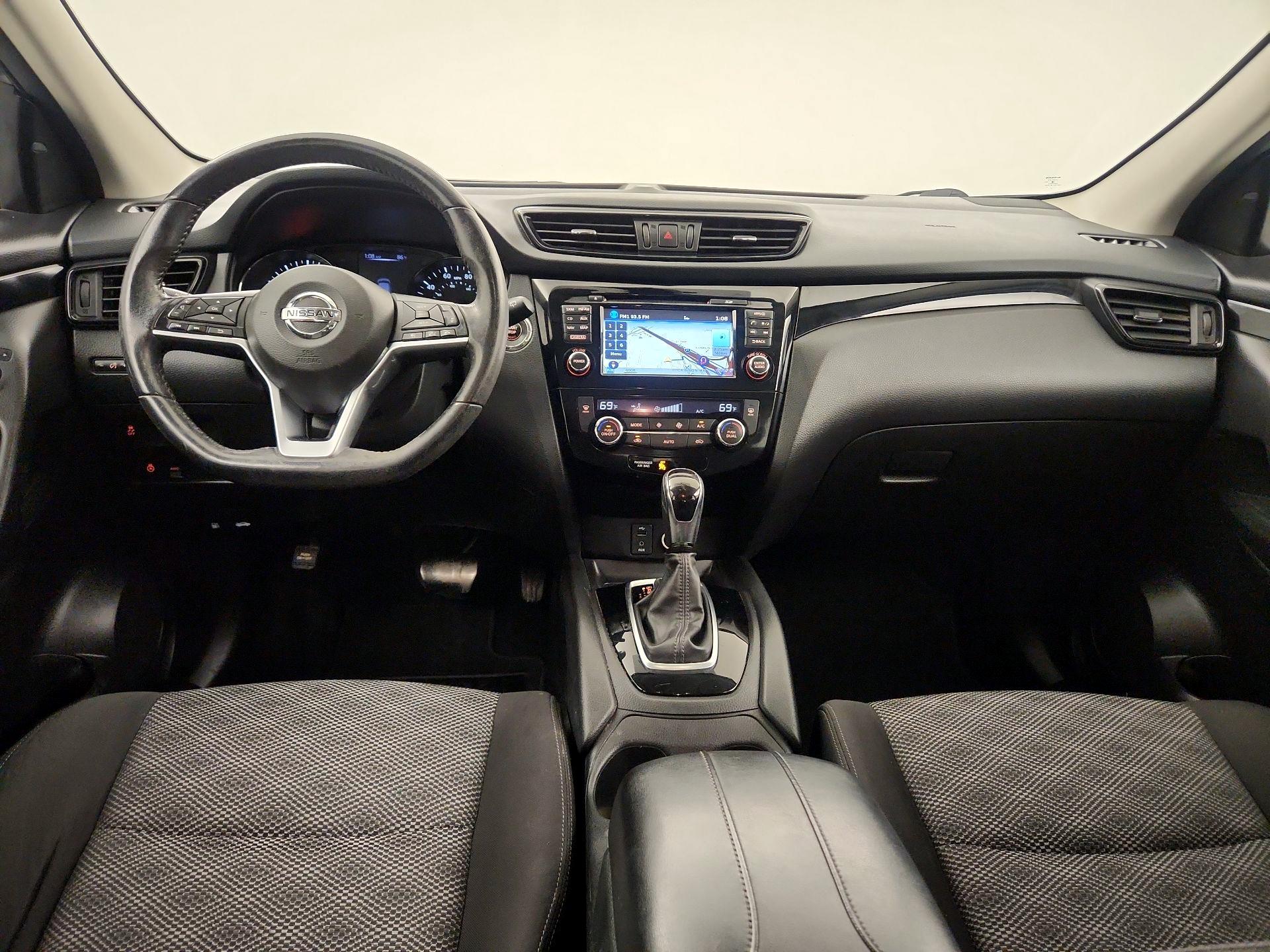 Thumbnail: 2018 Nissan Rogue Sport - 8
