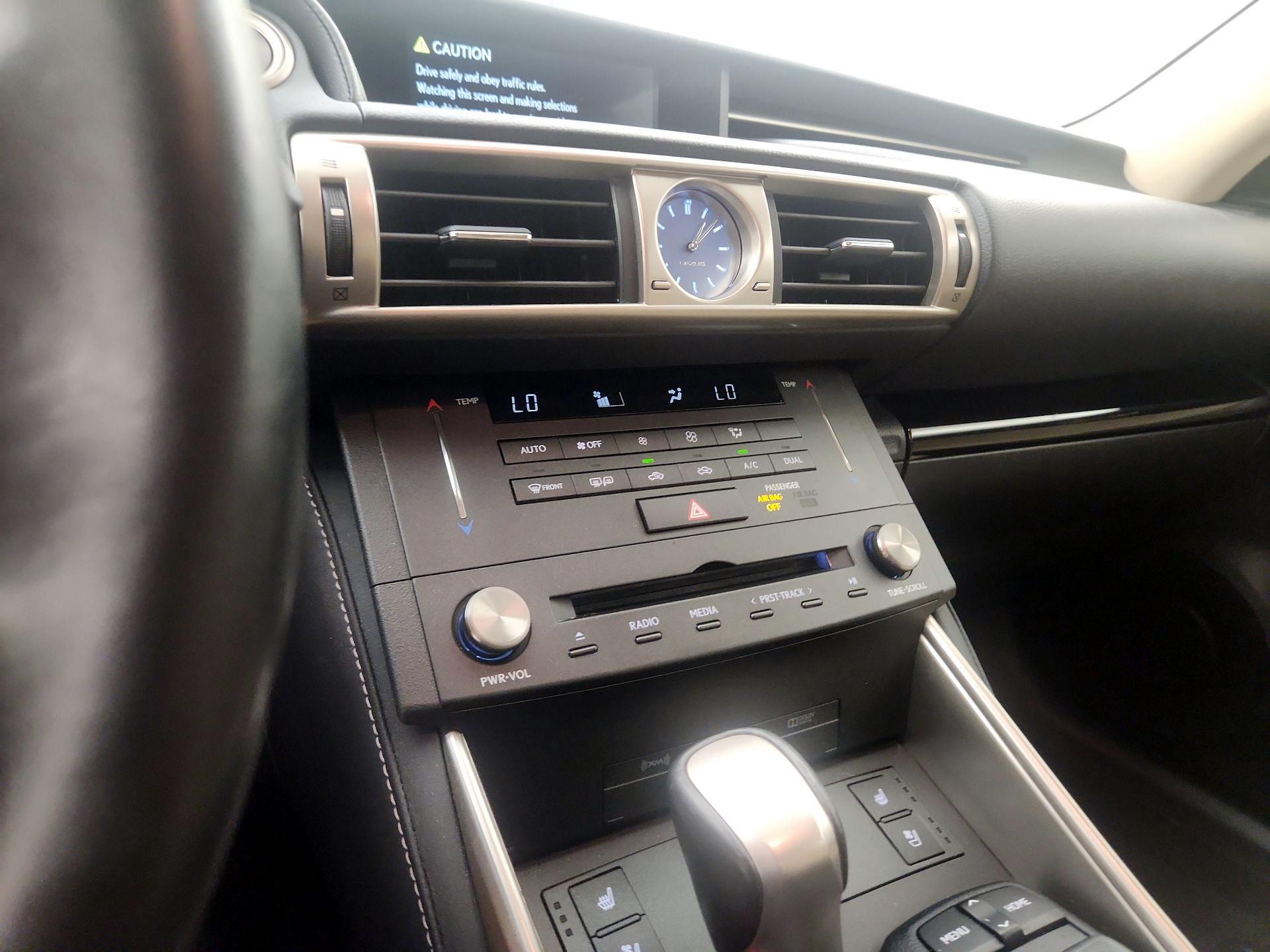 Thumbnail: 2015 Lexus IS - 15
