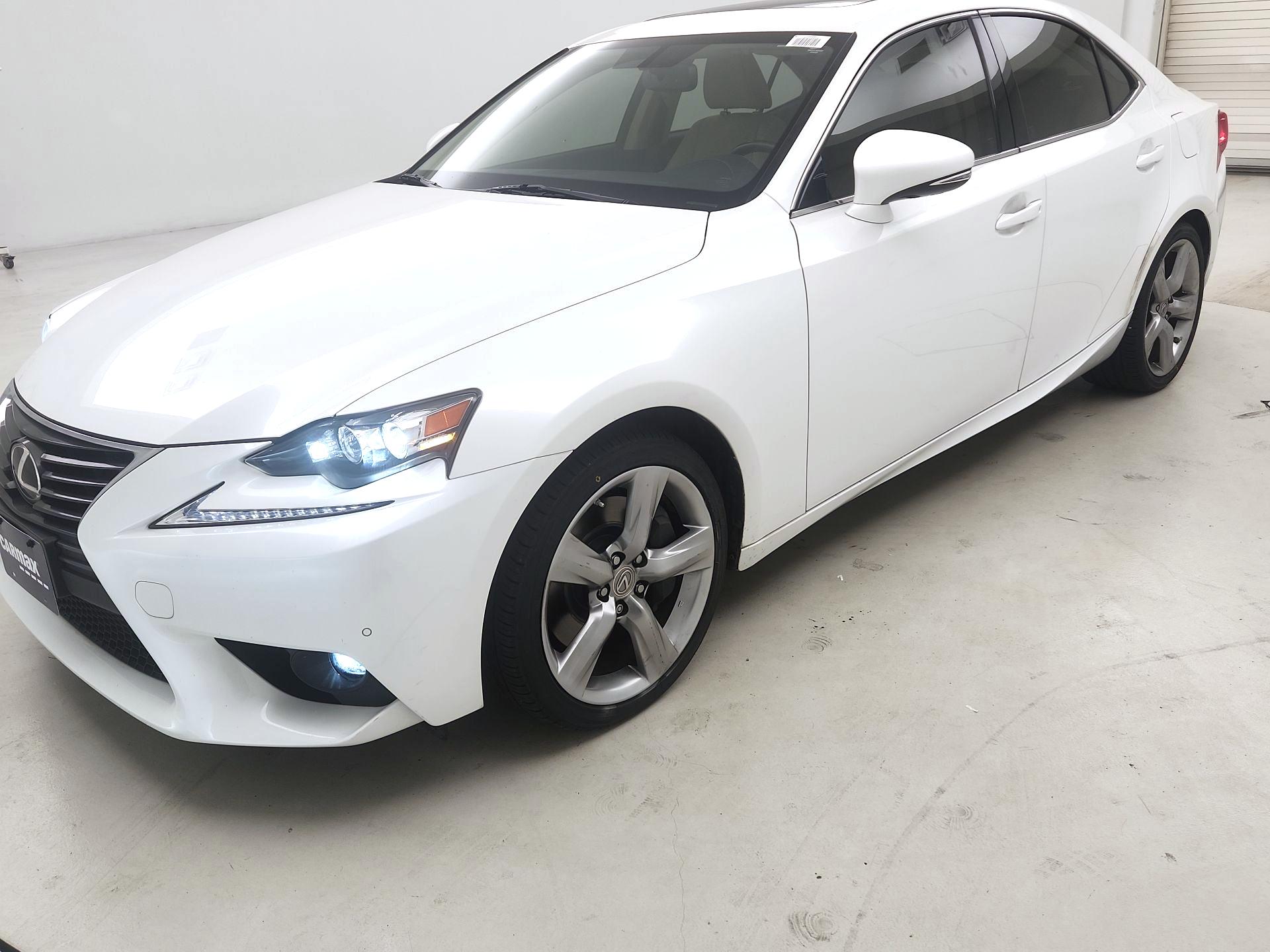 Thumbnail: 2015 Lexus IS - 3