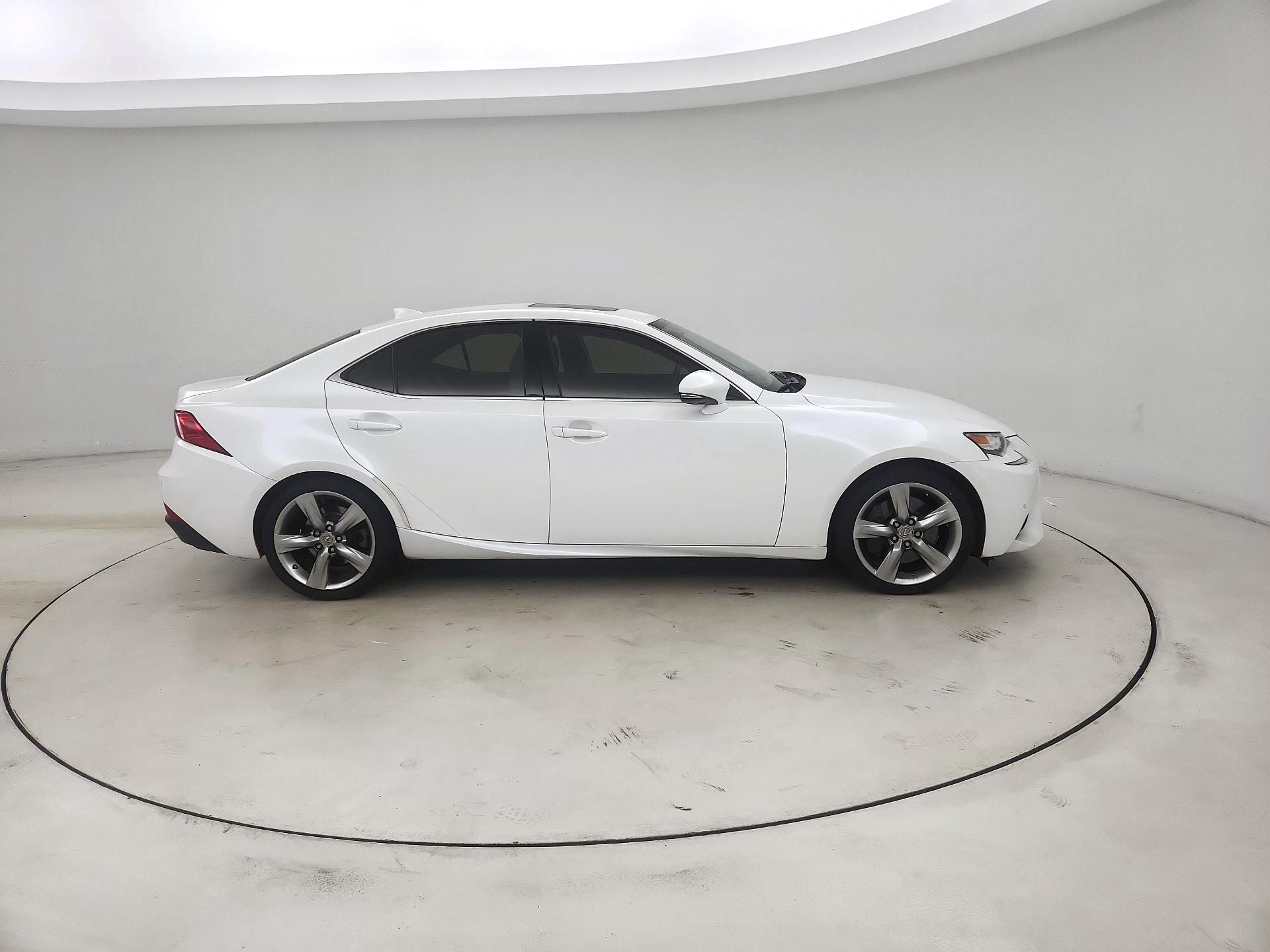 Thumbnail: 2015 Lexus IS - 4
