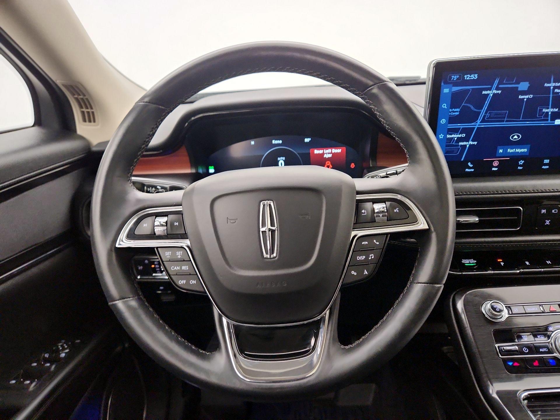 Thumbnail: 2022 Lincoln Nautilus - 10