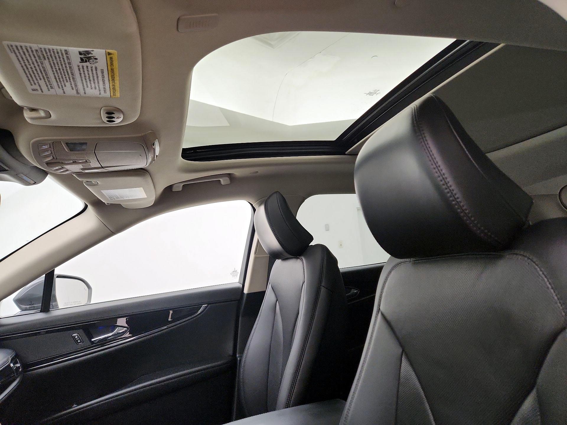 Thumbnail: 2022 Lincoln Nautilus - 20