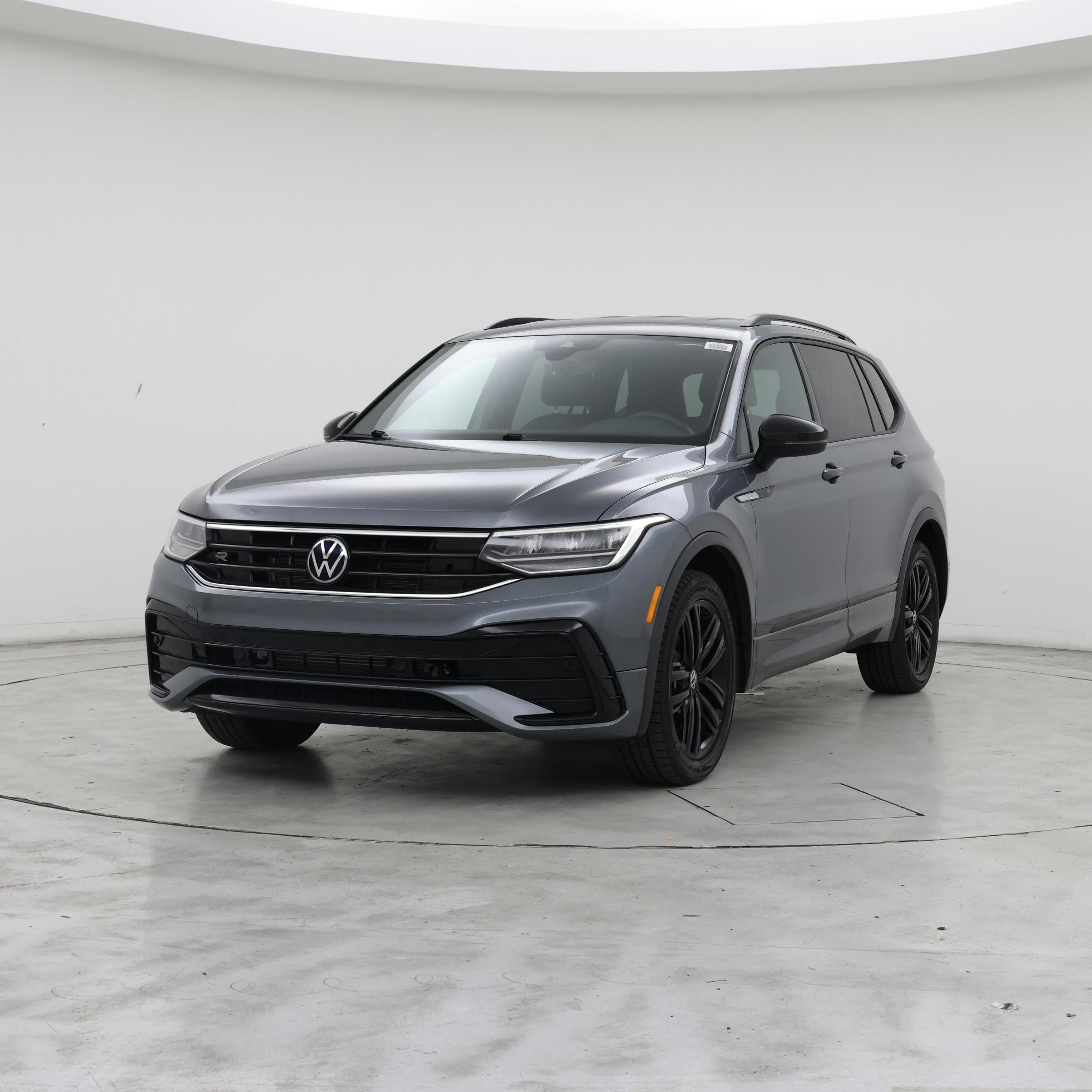 Thumbnail: 2022 Volkswagen Tiguan - 4