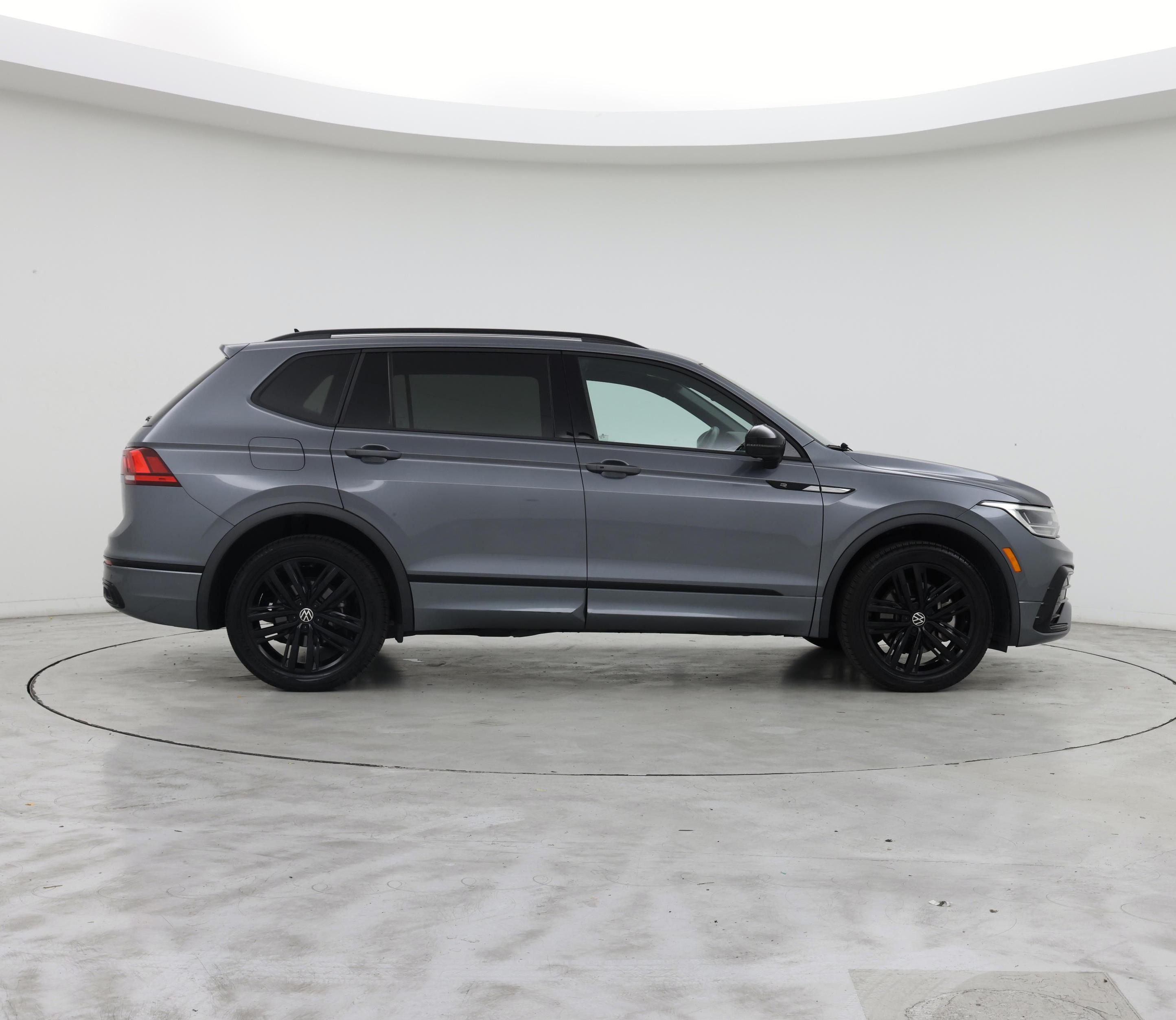 Thumbnail: 2022 Volkswagen Tiguan - 7