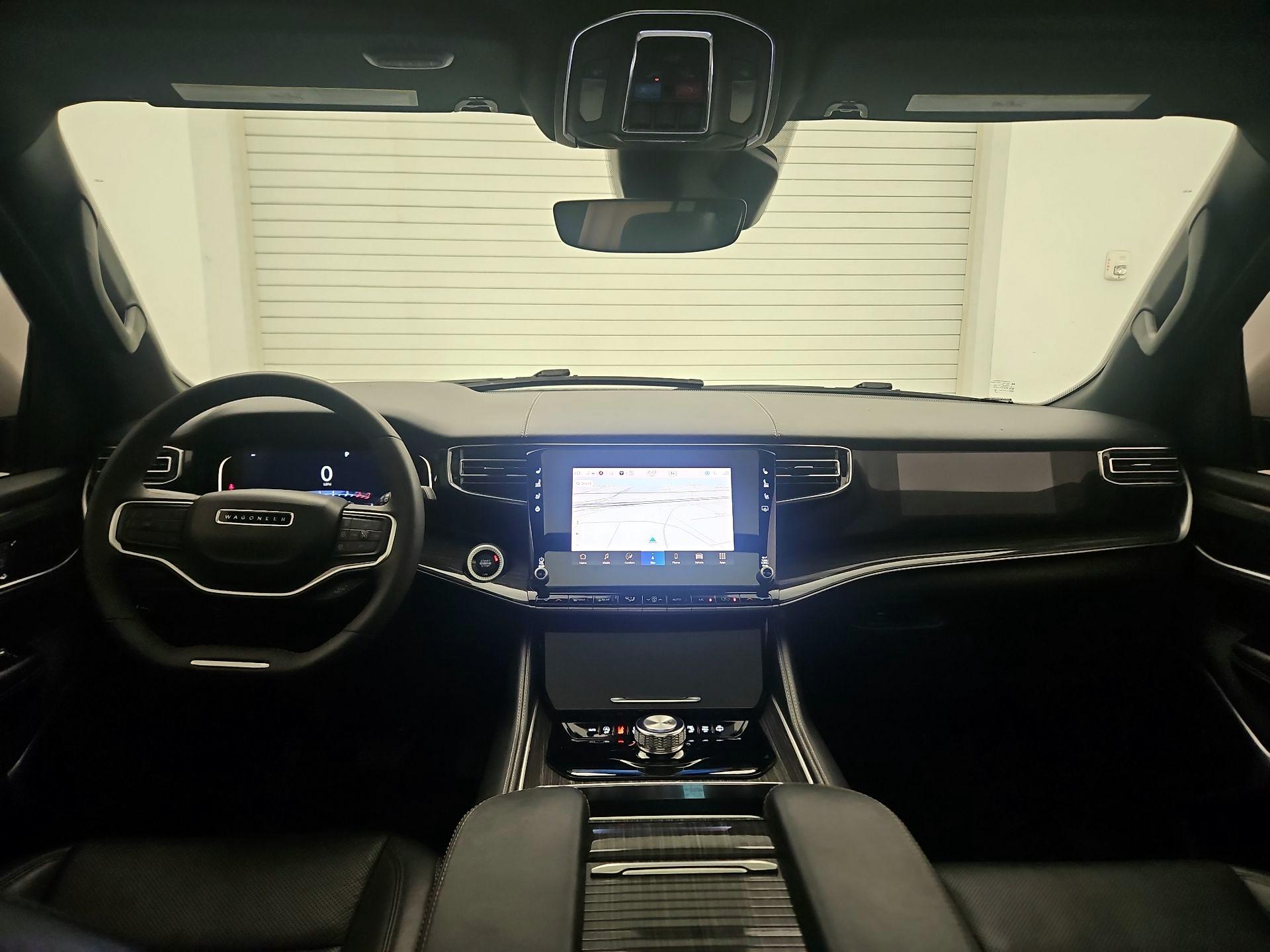 Thumbnail: 2022 Jeep Wagoneer - 9