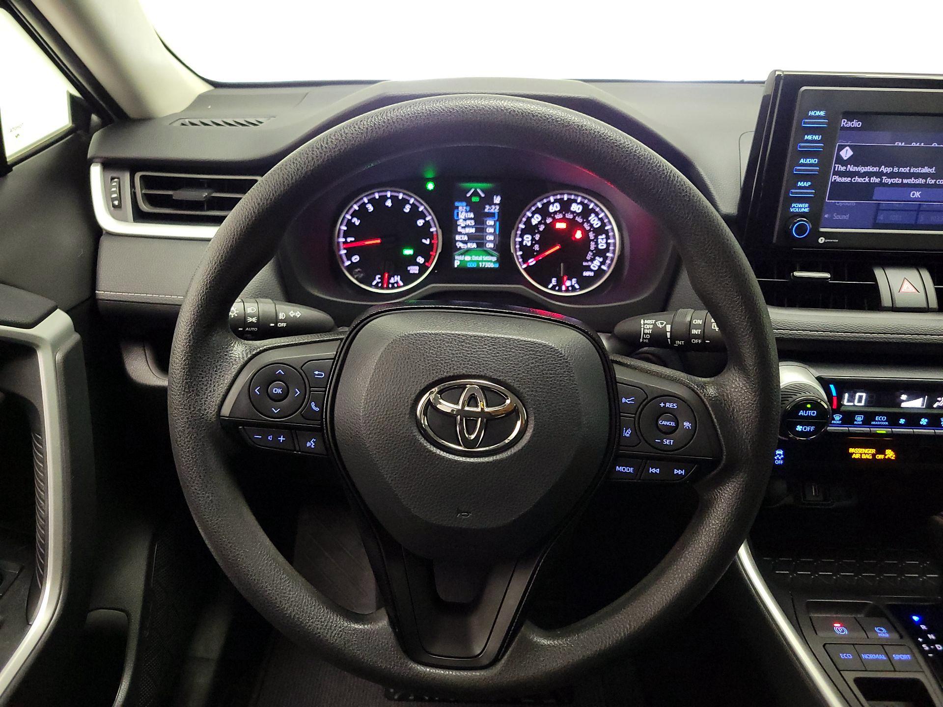 Thumbnail: 2021 Toyota RAV4 - 10