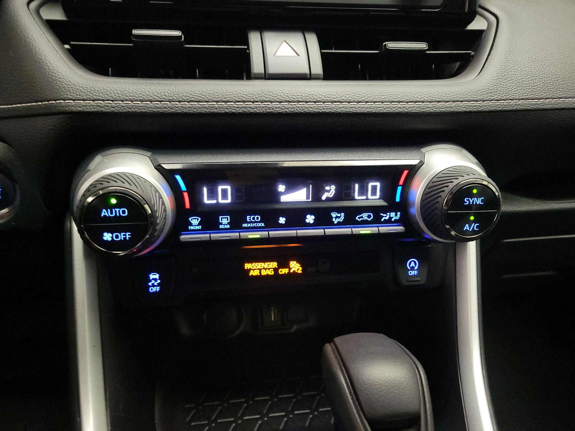 Thumbnail: 2021 Toyota RAV4 - 16