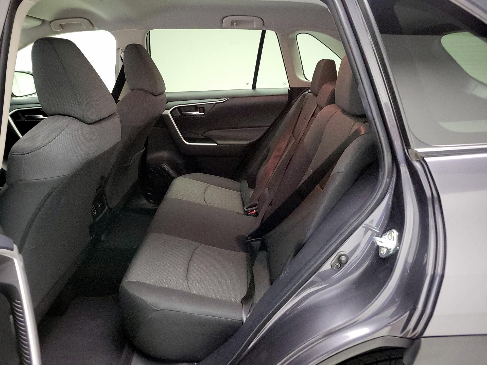 Thumbnail: 2021 Toyota RAV4 - 19
