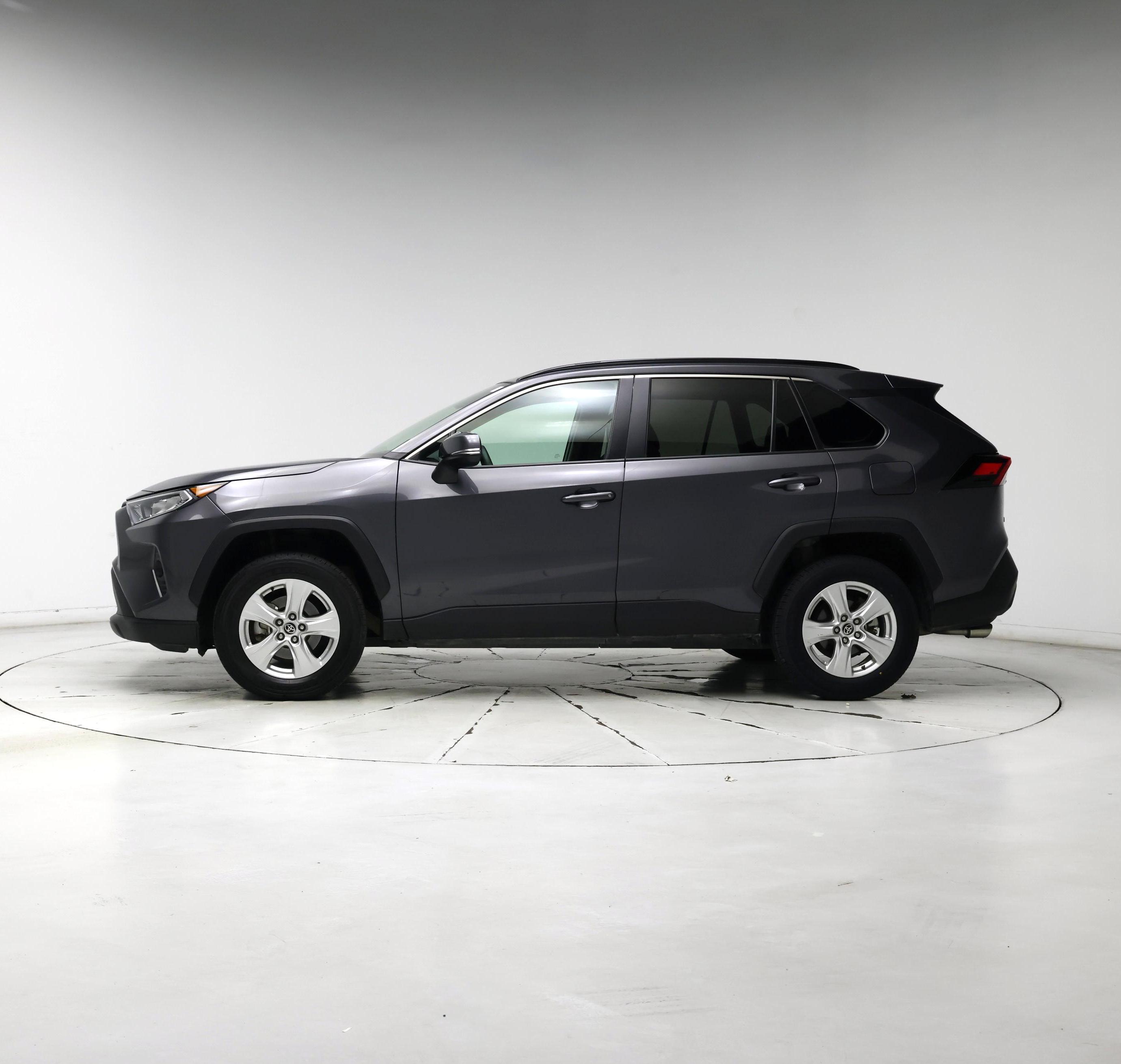 Thumbnail: 2021 Toyota RAV4 - 3