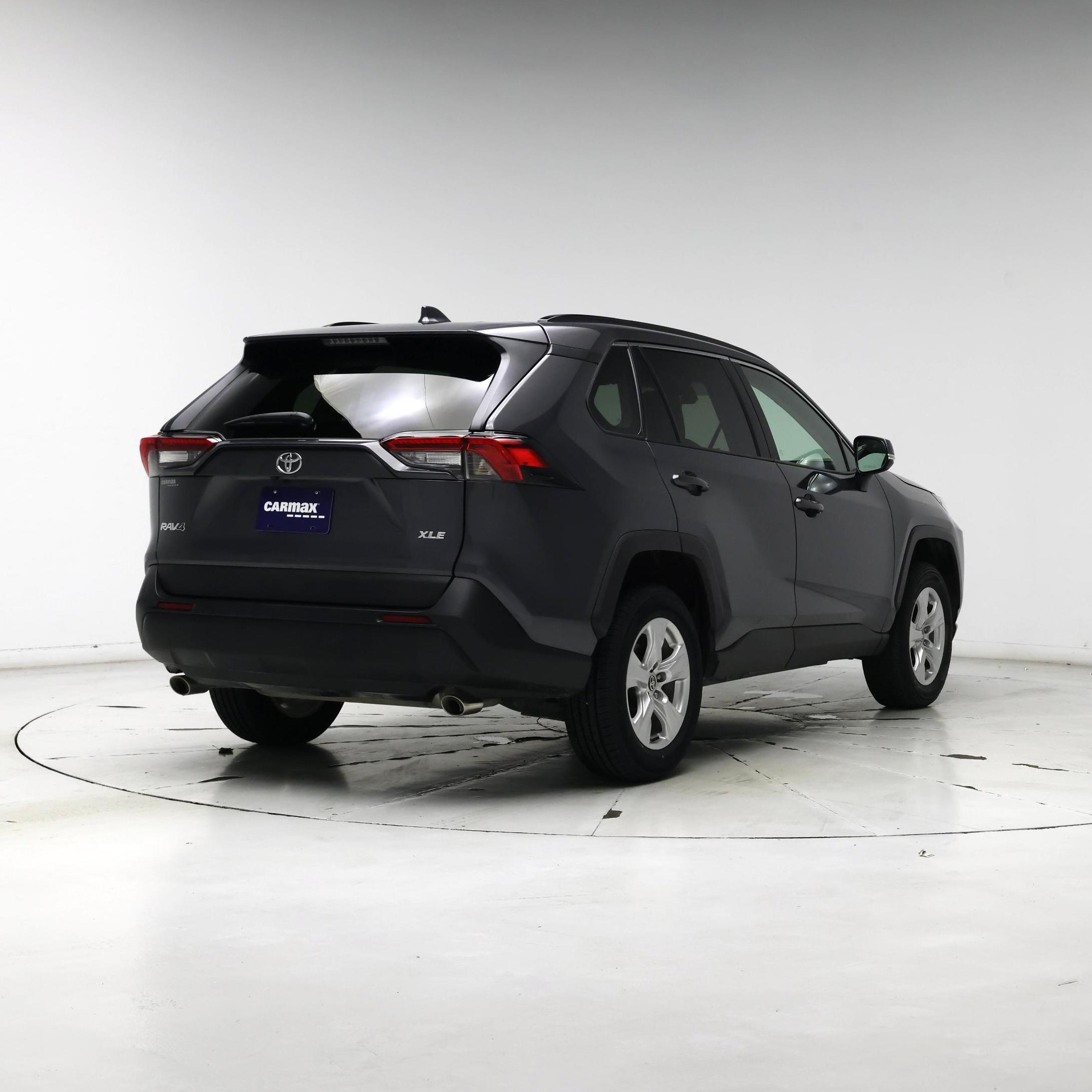 Thumbnail: 2021 Toyota RAV4 - 8