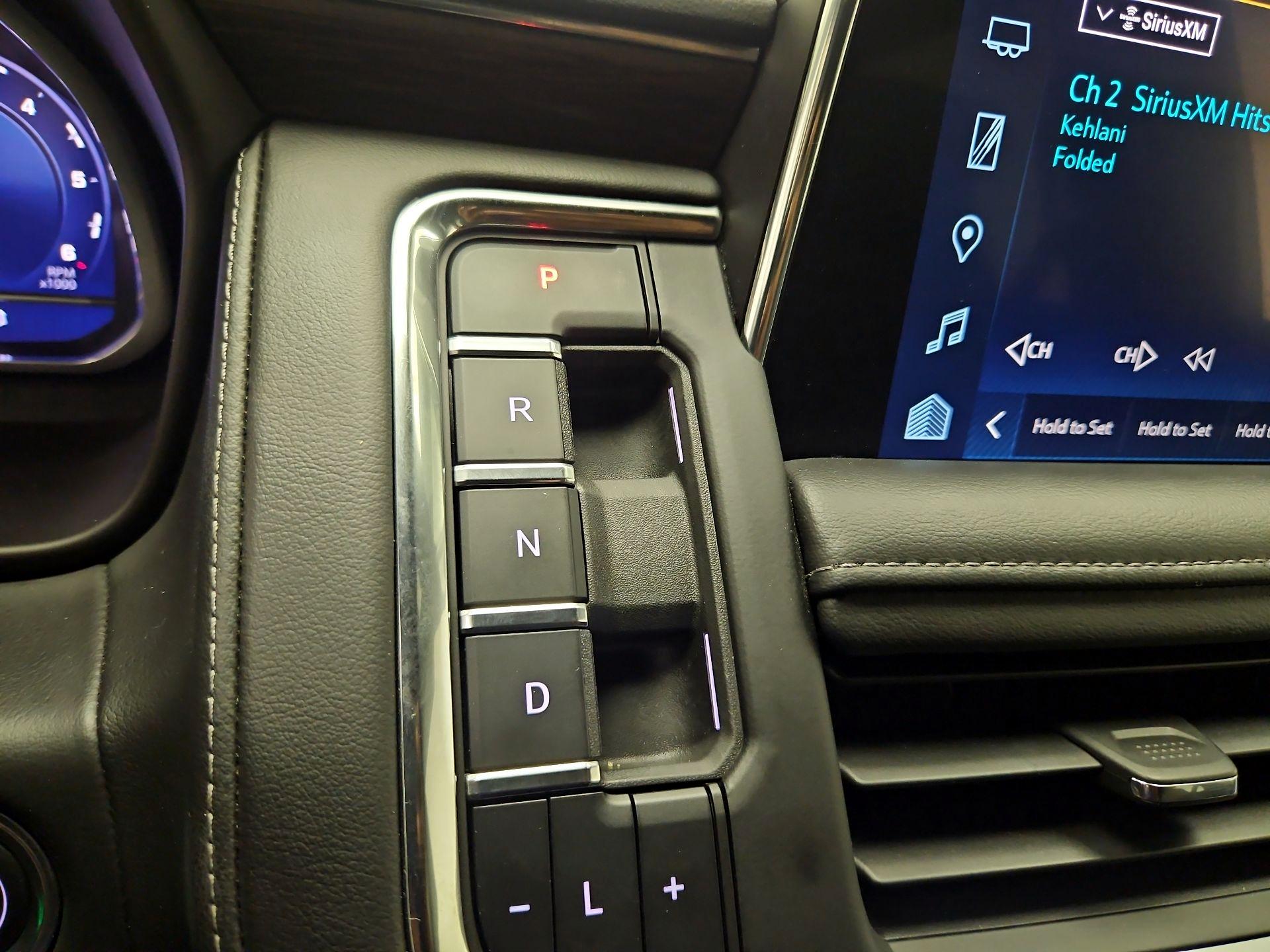 Thumbnail: 2022 Chevrolet Suburban - 16