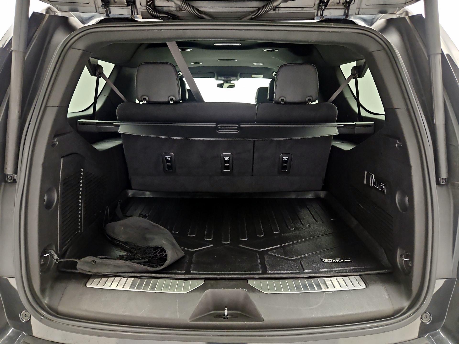 Thumbnail: 2022 Chevrolet Suburban - 18