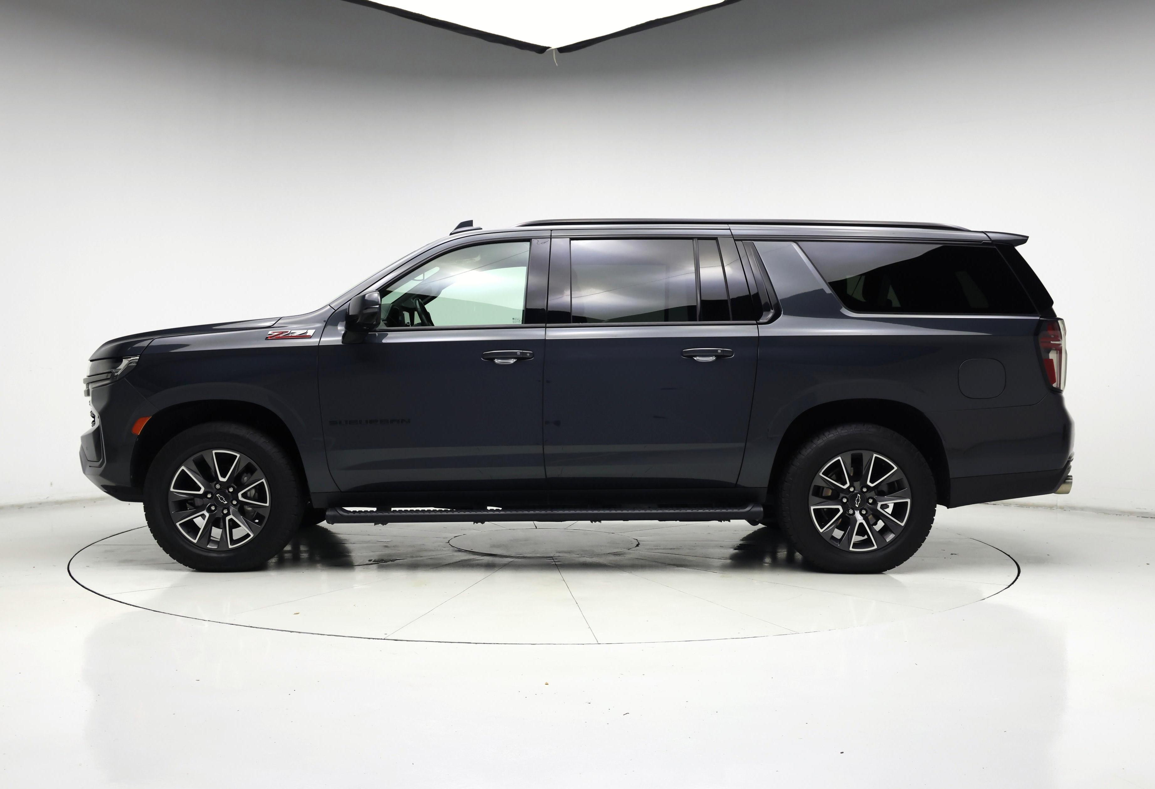 Thumbnail: 2022 Chevrolet Suburban - 3
