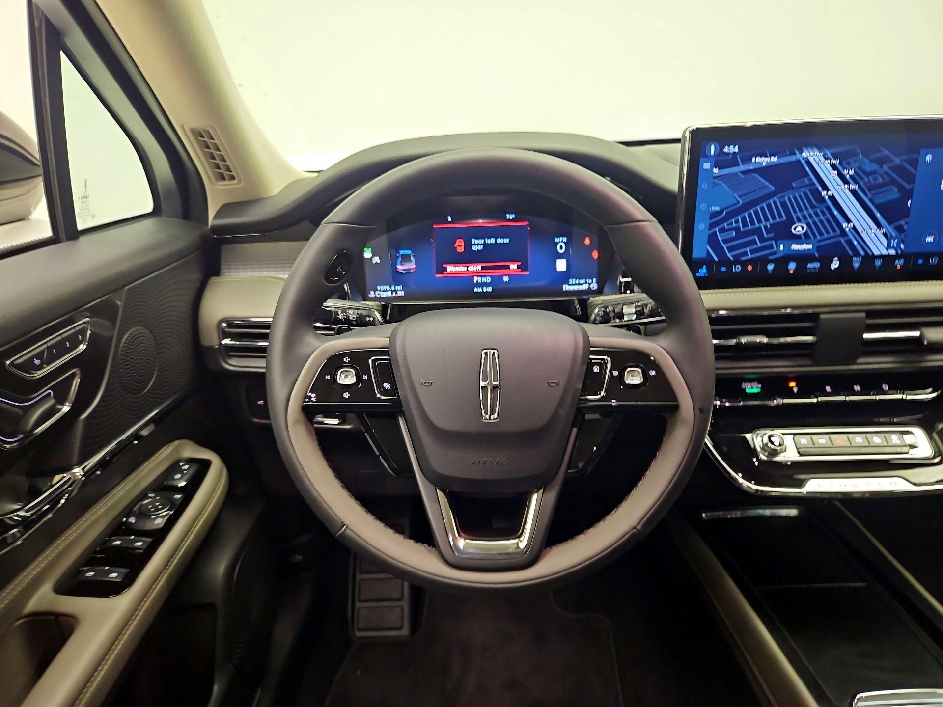 Thumbnail: 2024 Lincoln Corsair - 10