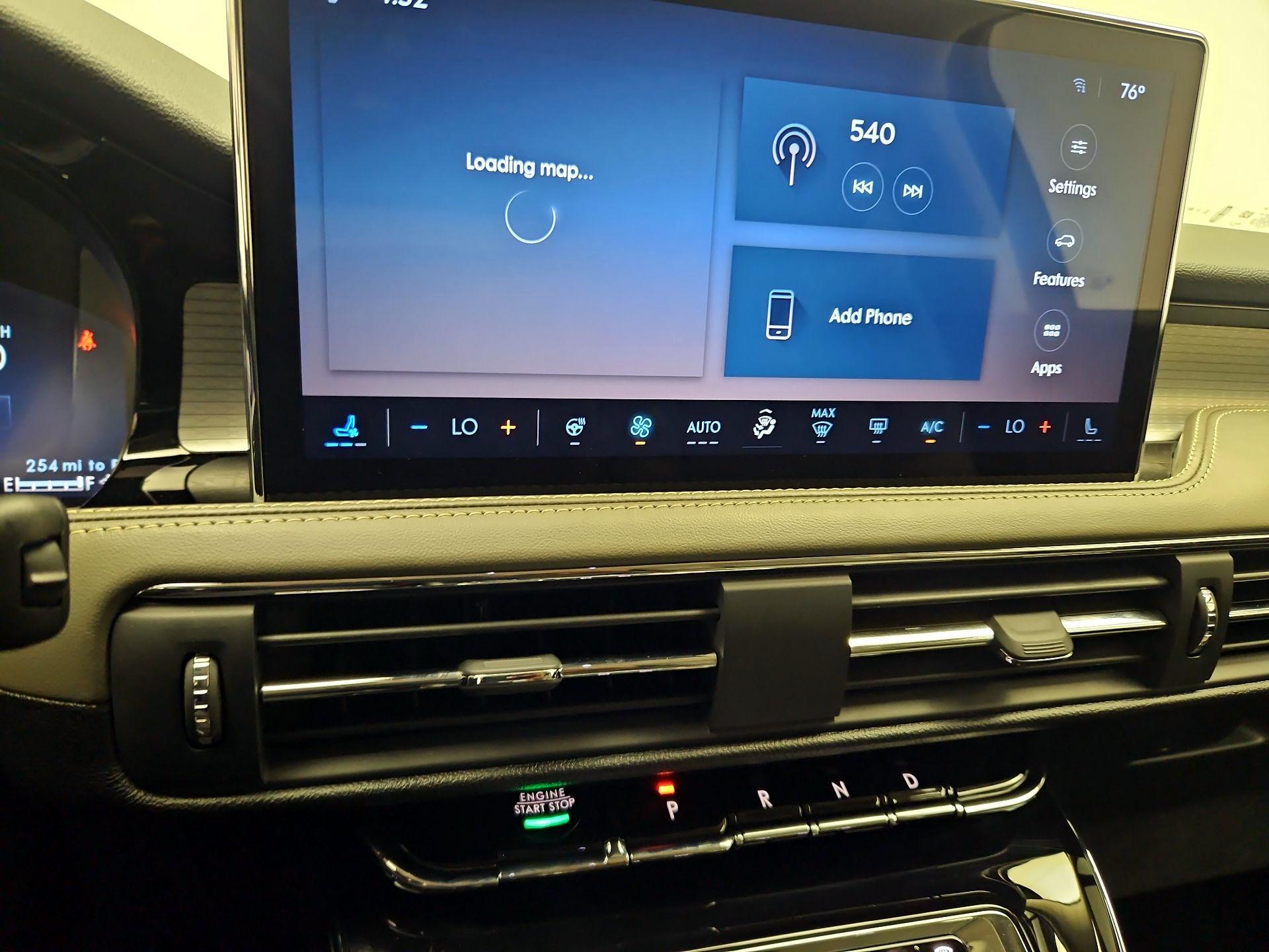 Thumbnail: 2024 Lincoln Corsair - 16