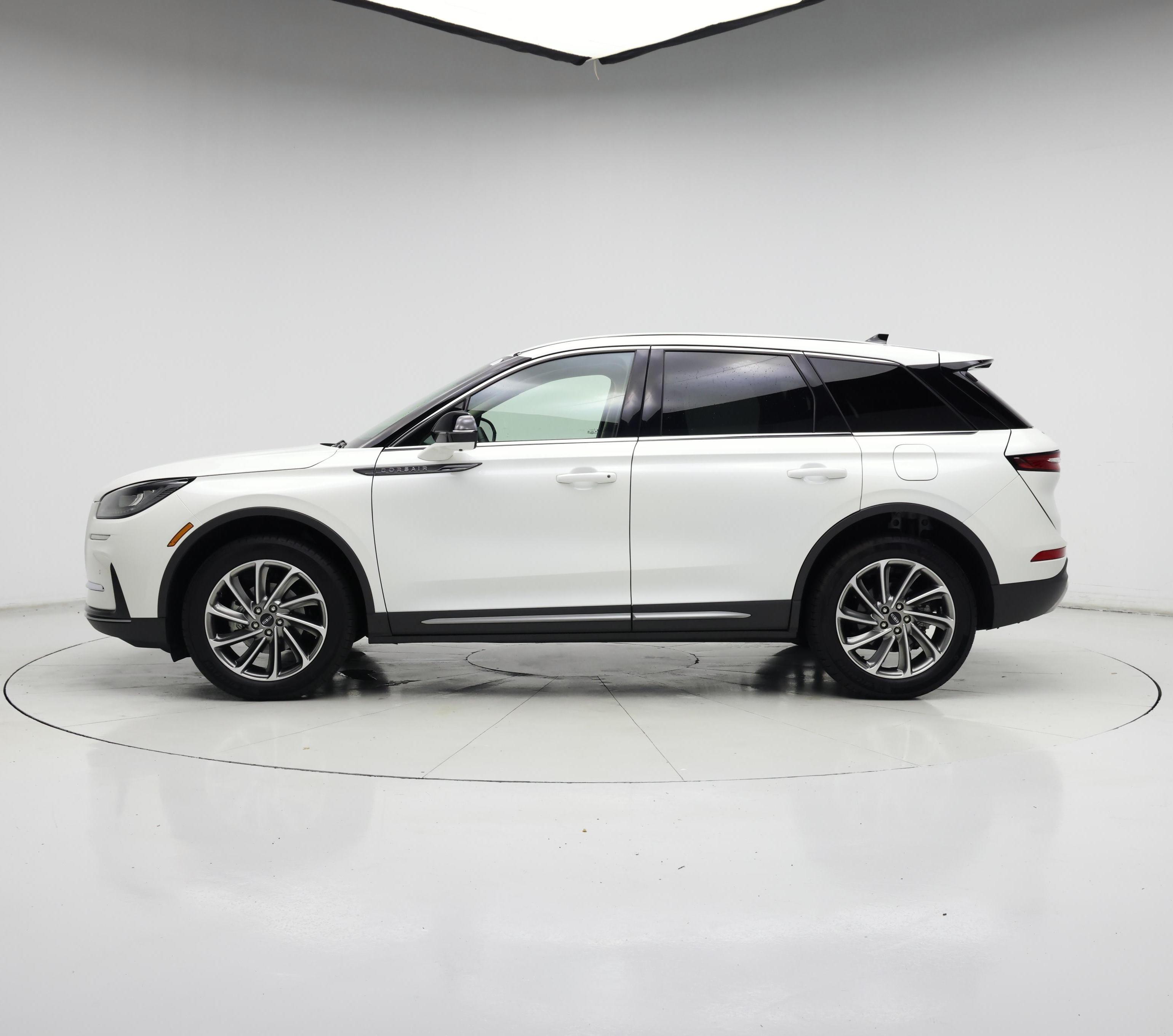 Thumbnail: 2024 Lincoln Corsair - 3