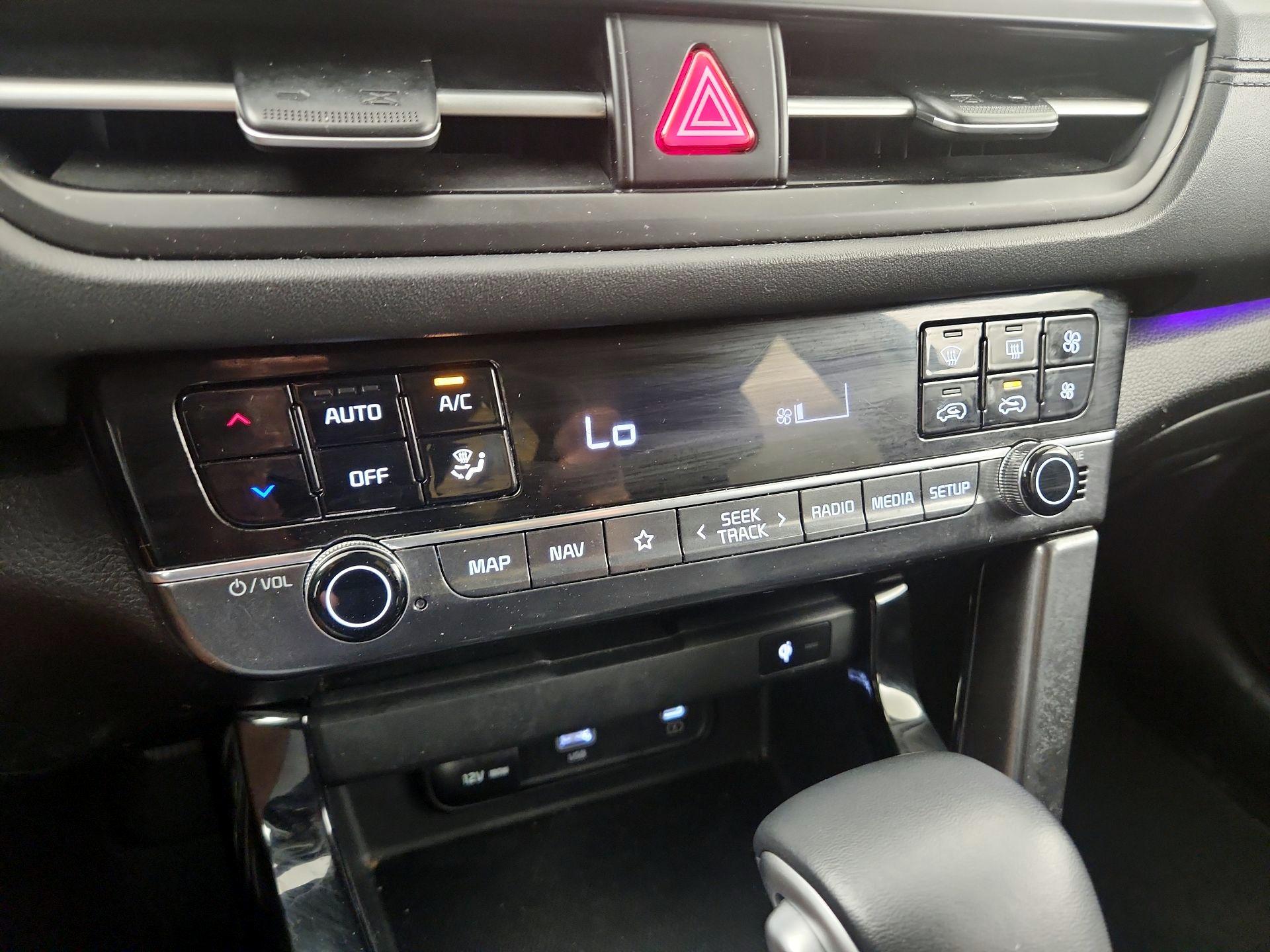 Thumbnail: 2024 Kia Seltos - 17