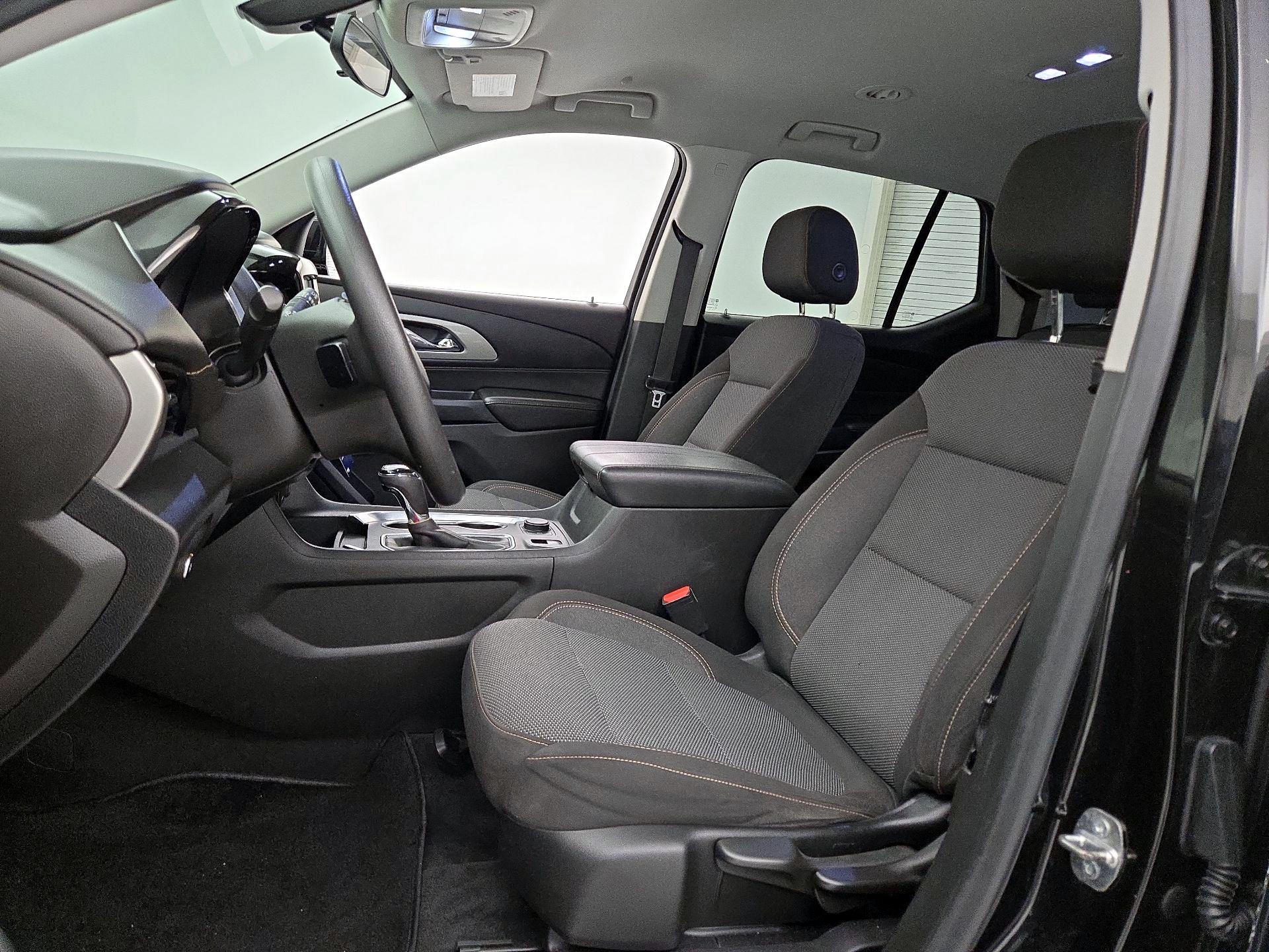 Thumbnail: 2019 Chevrolet Traverse - 11