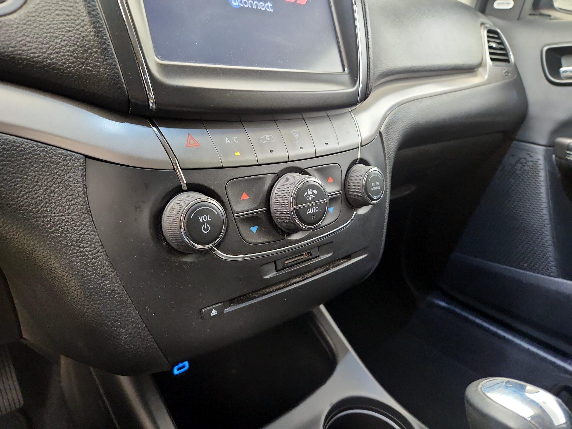 Thumbnail: 2018 Dodge Journey - 14