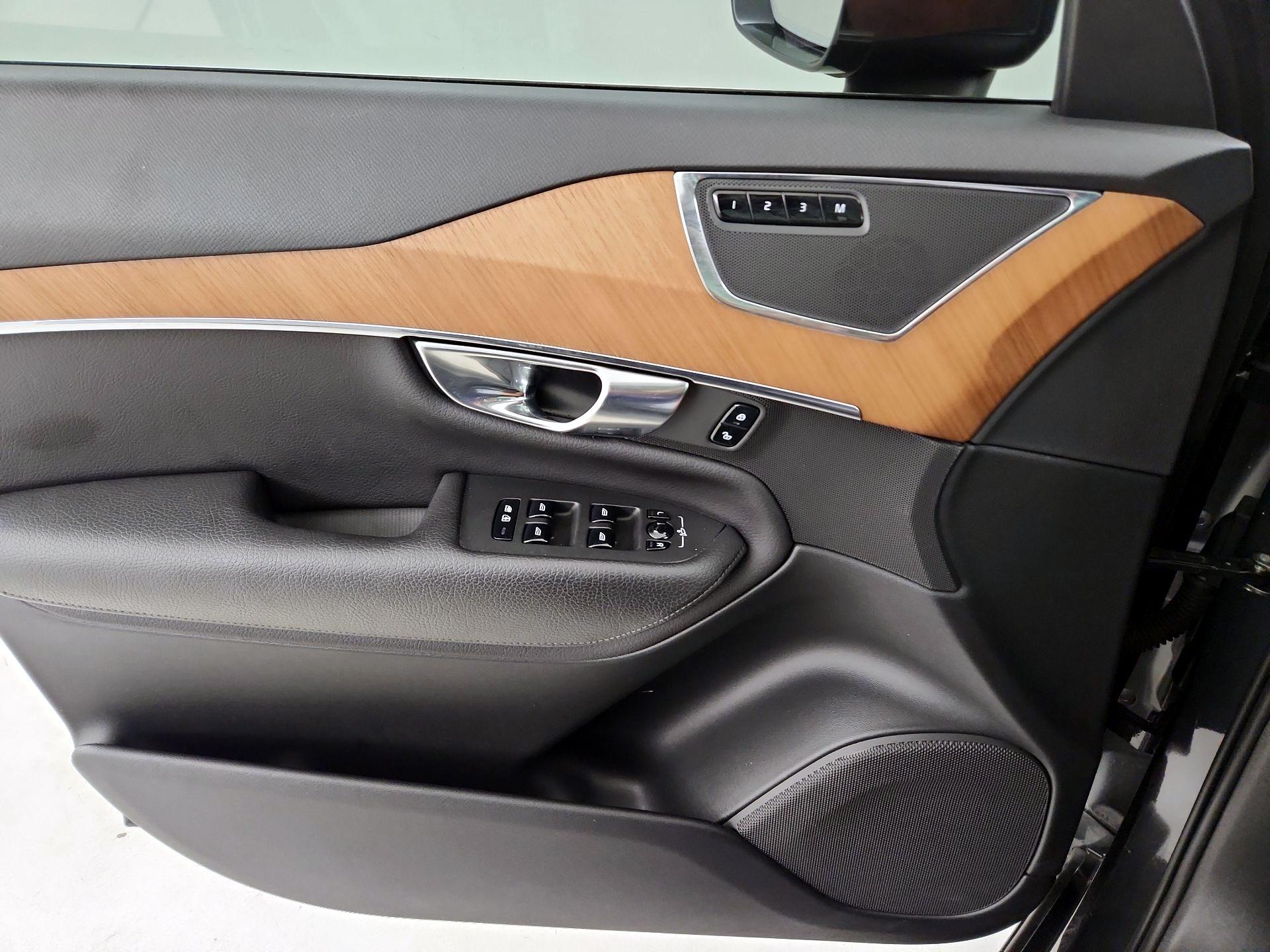 Thumbnail: 2022 Volvo XC90 - 12